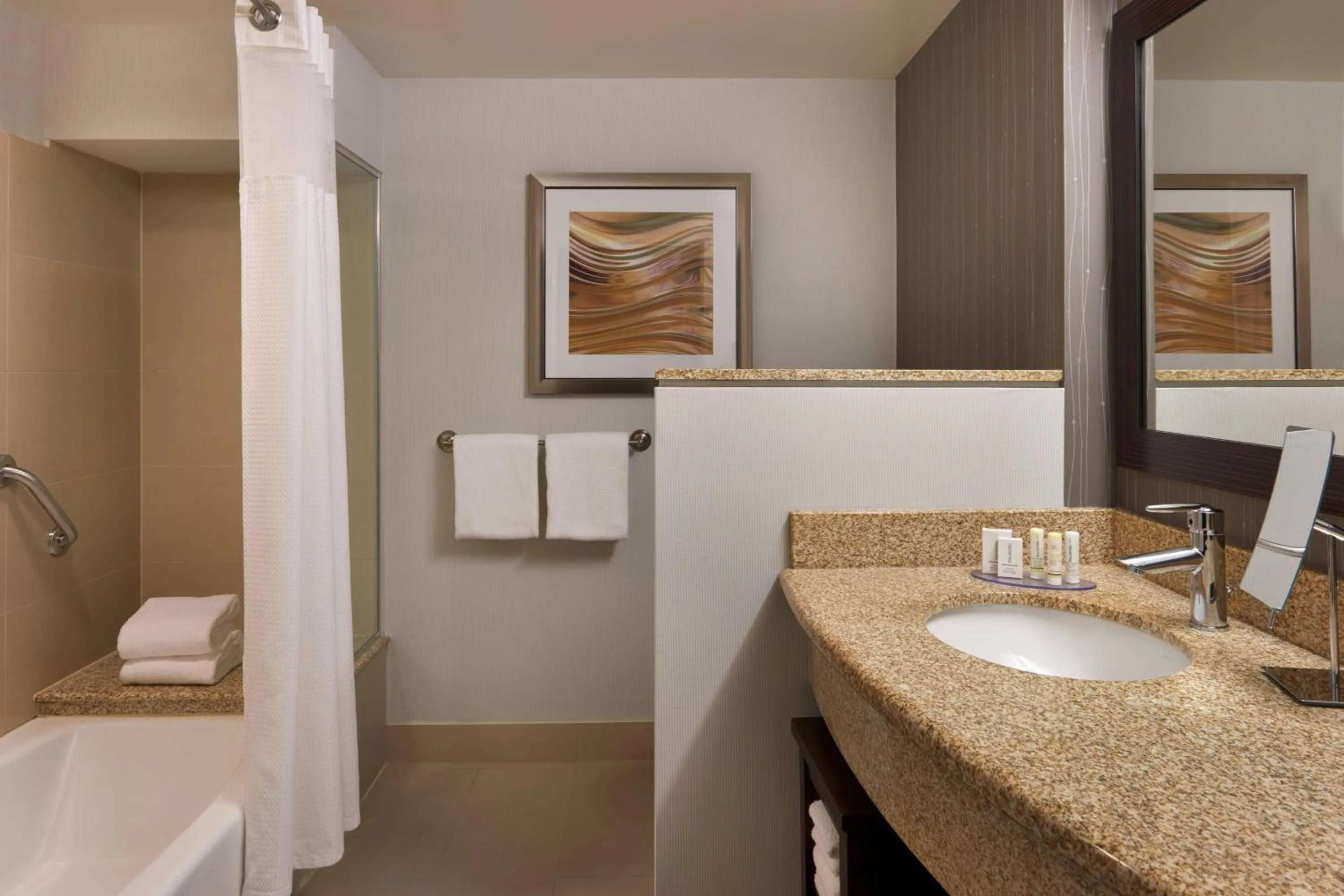 Bathroom in Courtyard by Marriott Kingston Highway 401