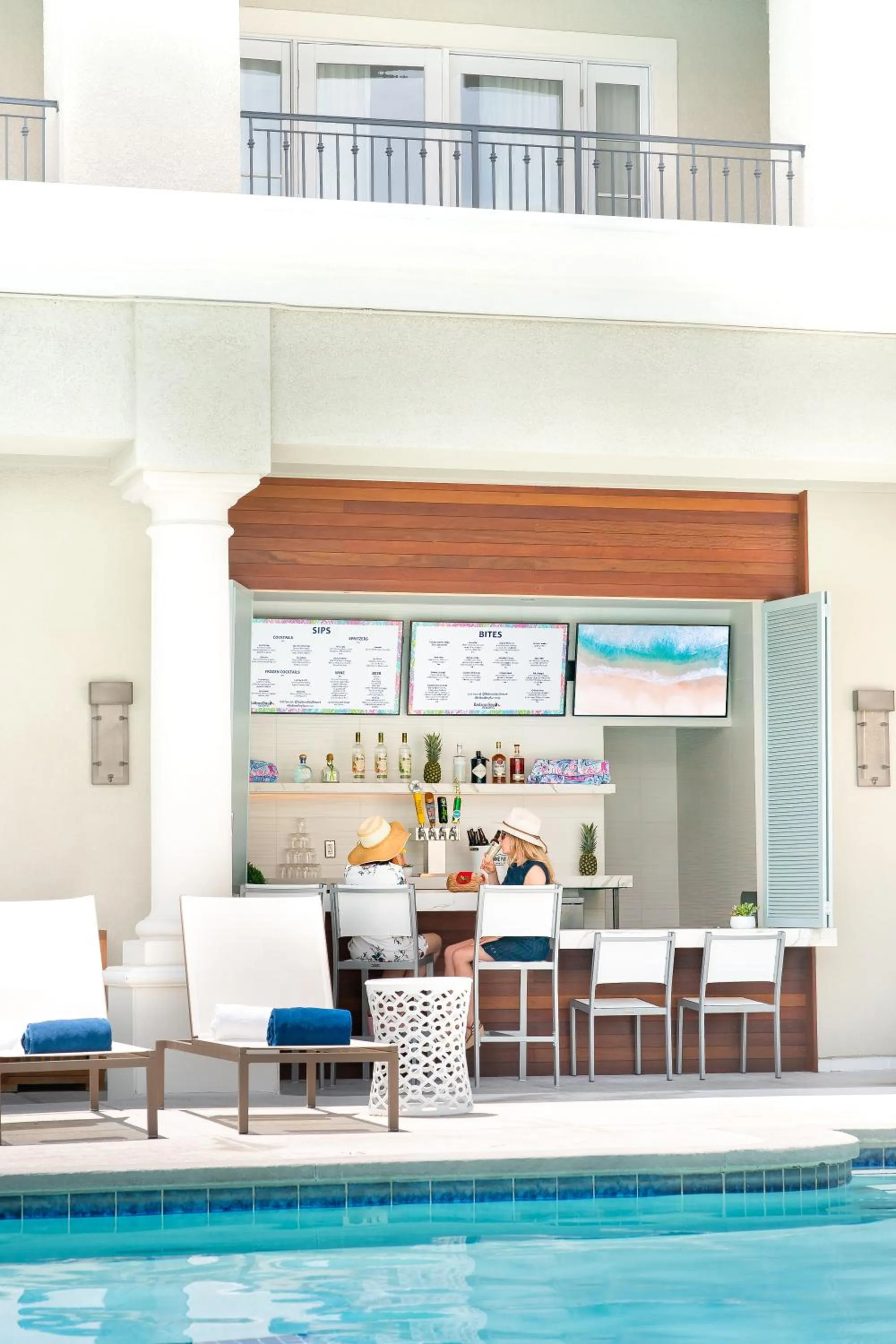 Swimming pool in Balboa Bay Resort