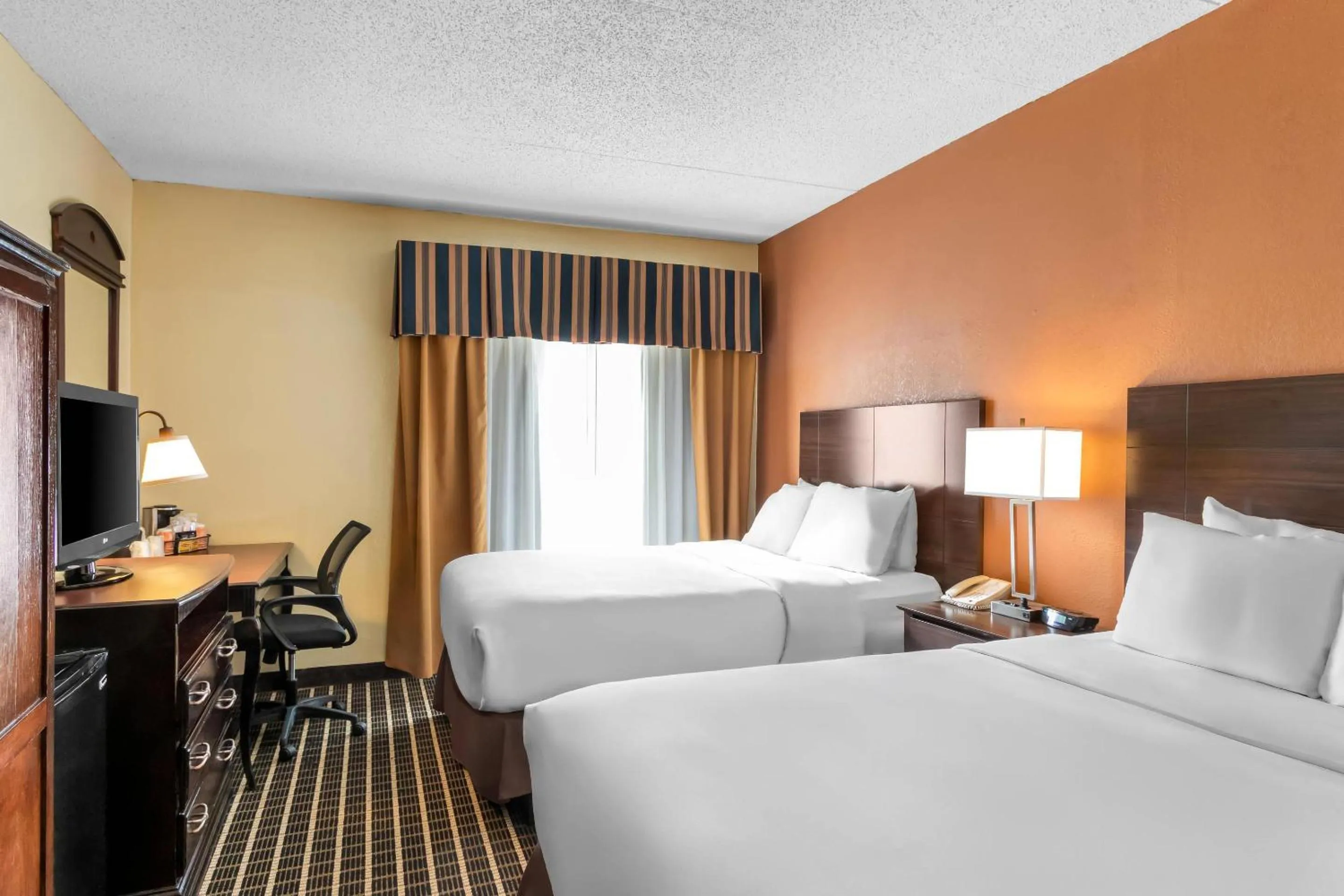 Bedroom, Bed in Comfort Inn & Suites Somerset - New Brunswick