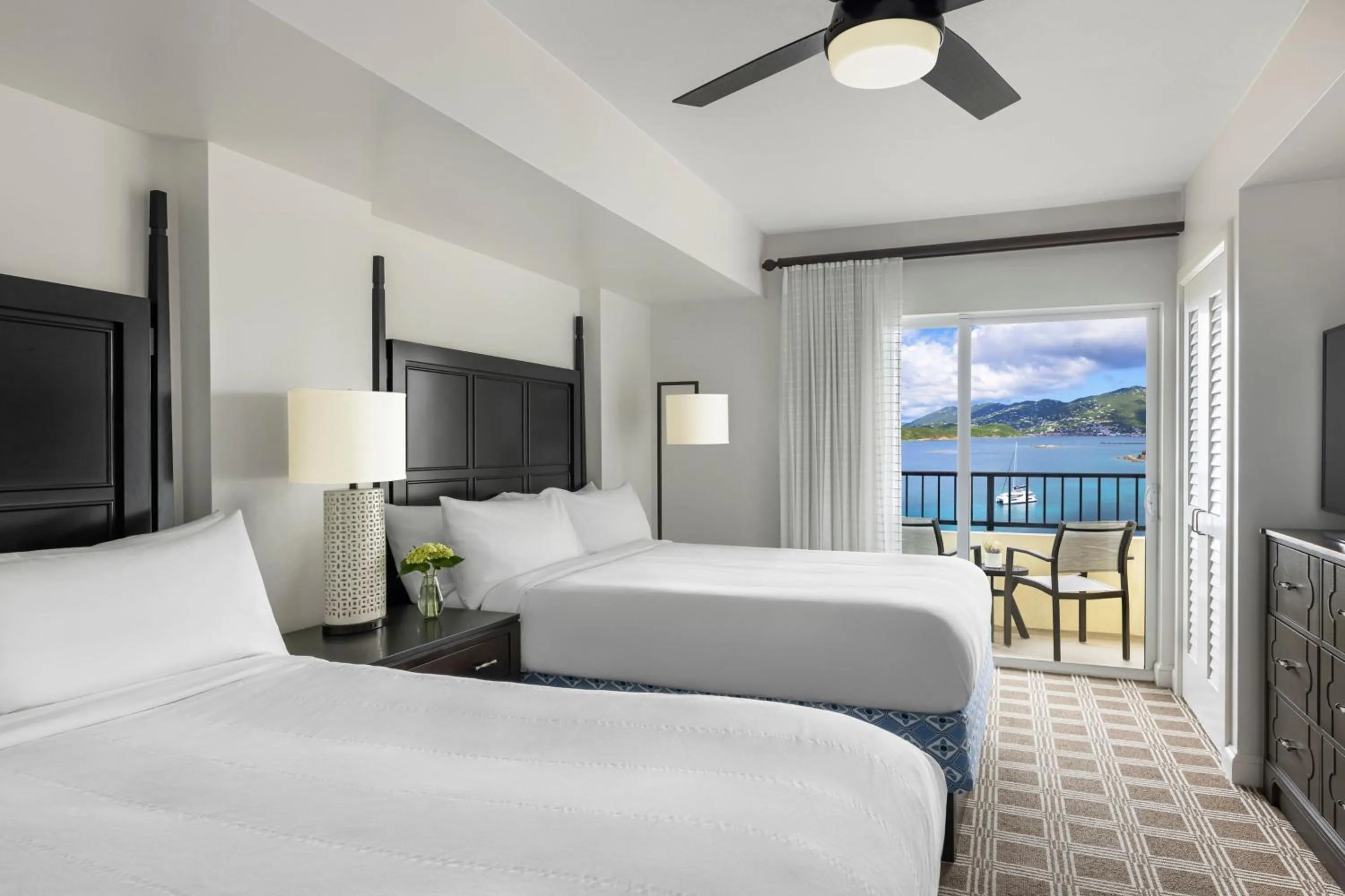 Bedroom, Bed in Marriott's Frenchman's Cove