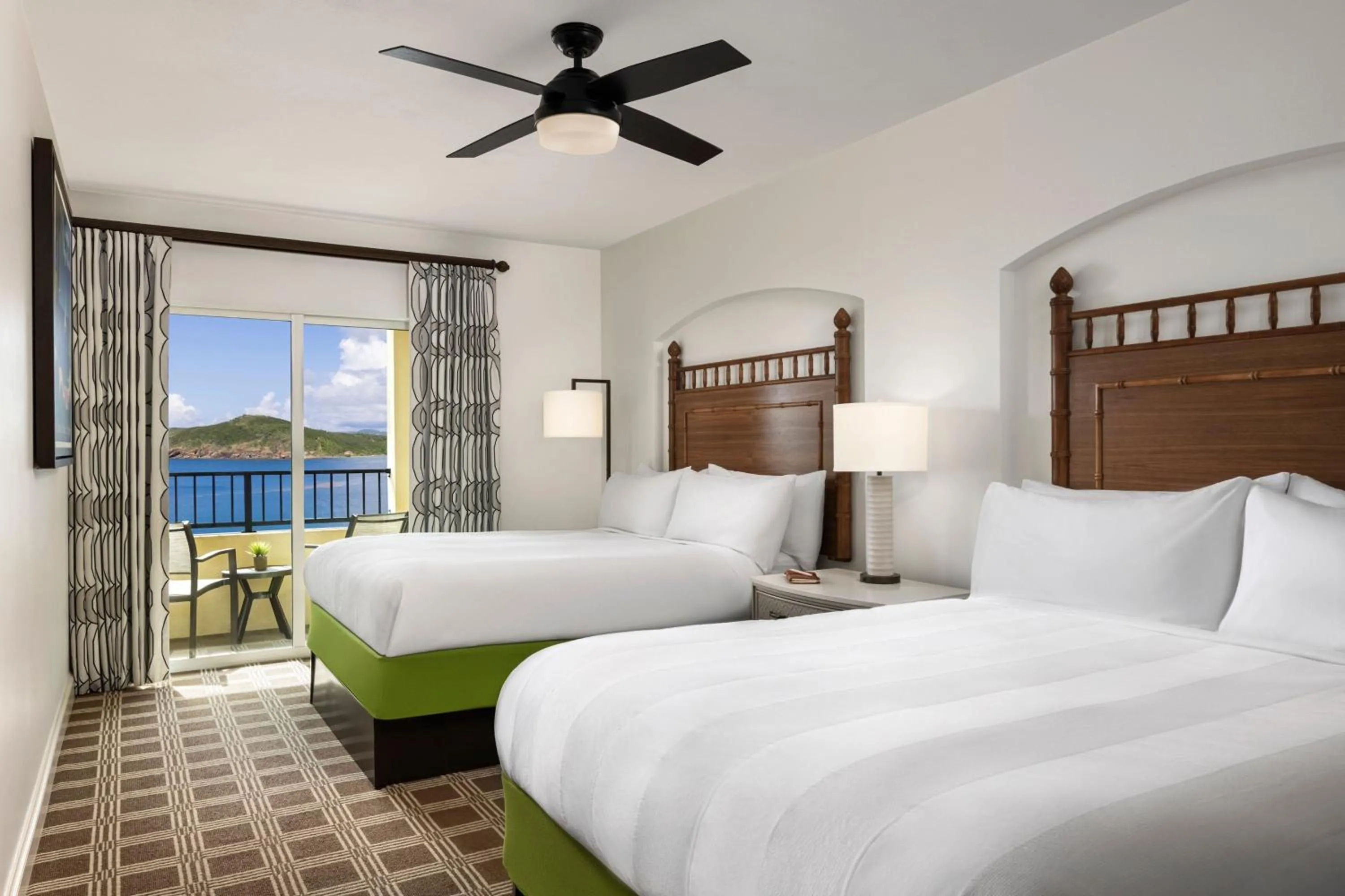 Bedroom, Bed in Marriott's Frenchman's Cove