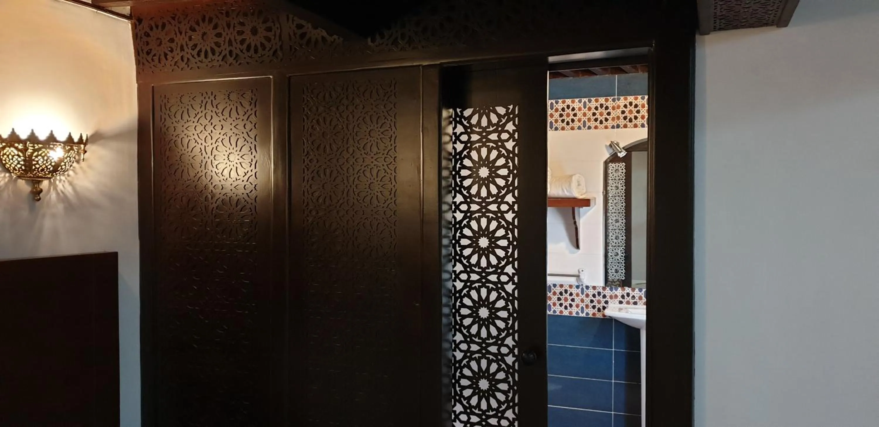 Bathroom in Riad EL Manantial,Dar Hajjaj,Patrimonio del SXIX