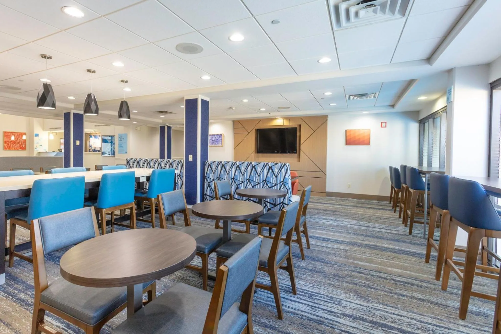 Breakfast in Holiday Inn Express Hotel & Suites Jacksonville Airport by IHG
