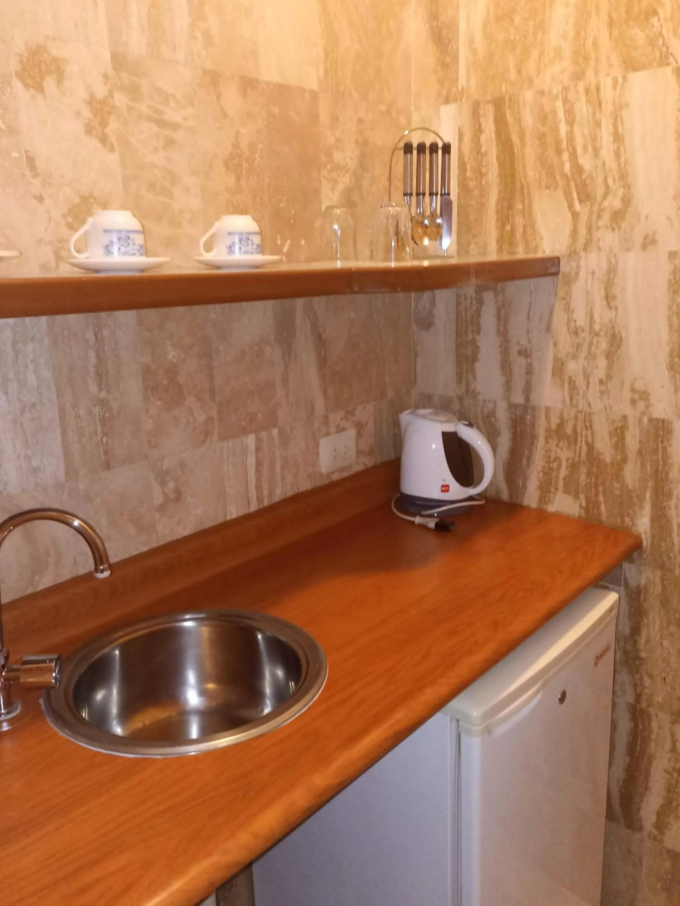 Coffee/tea facilities in Hotel Carmel