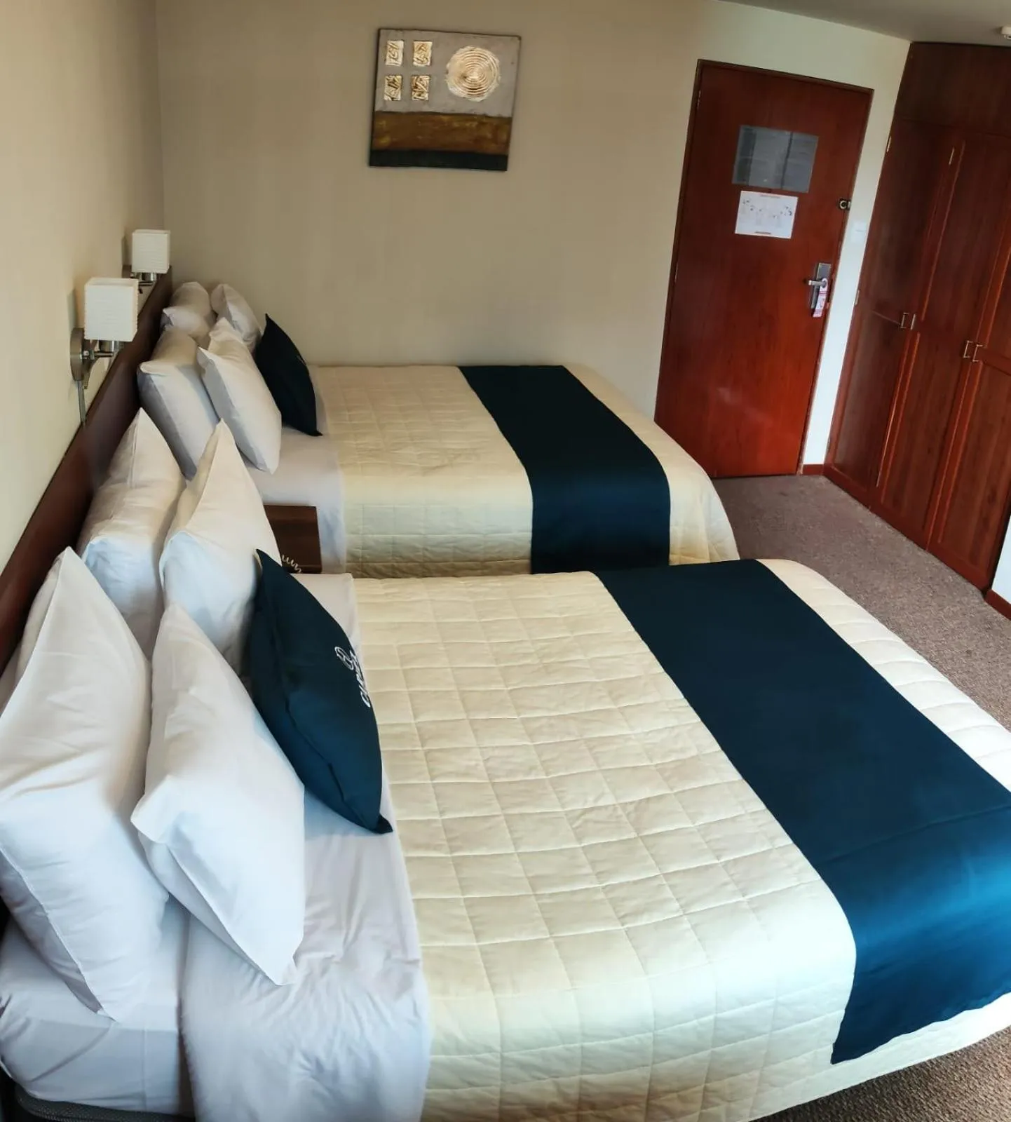 Photo of the whole room, Bed in Hotel Carmel