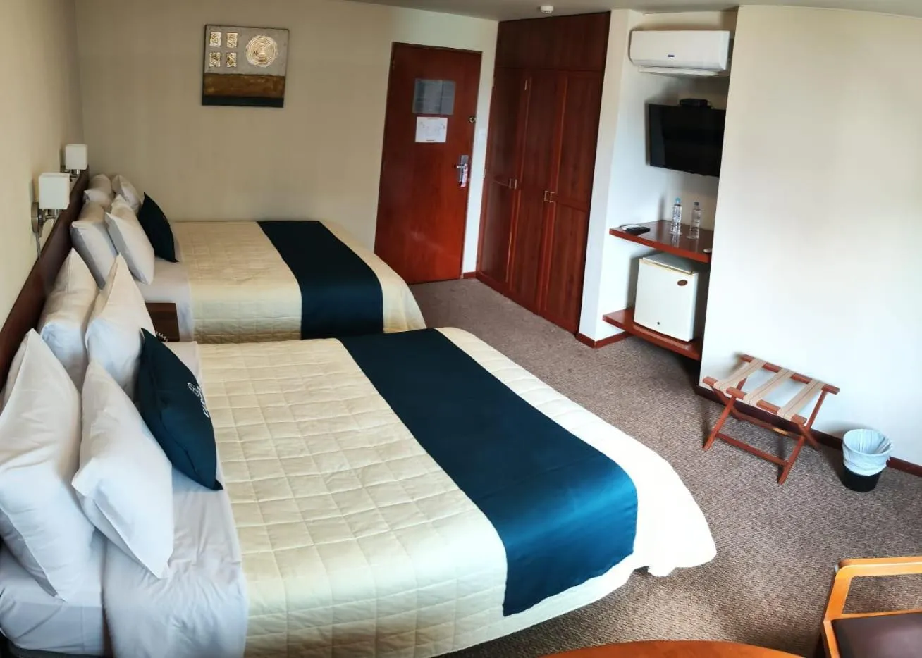 air conditioner, Bed in Hotel Carmel