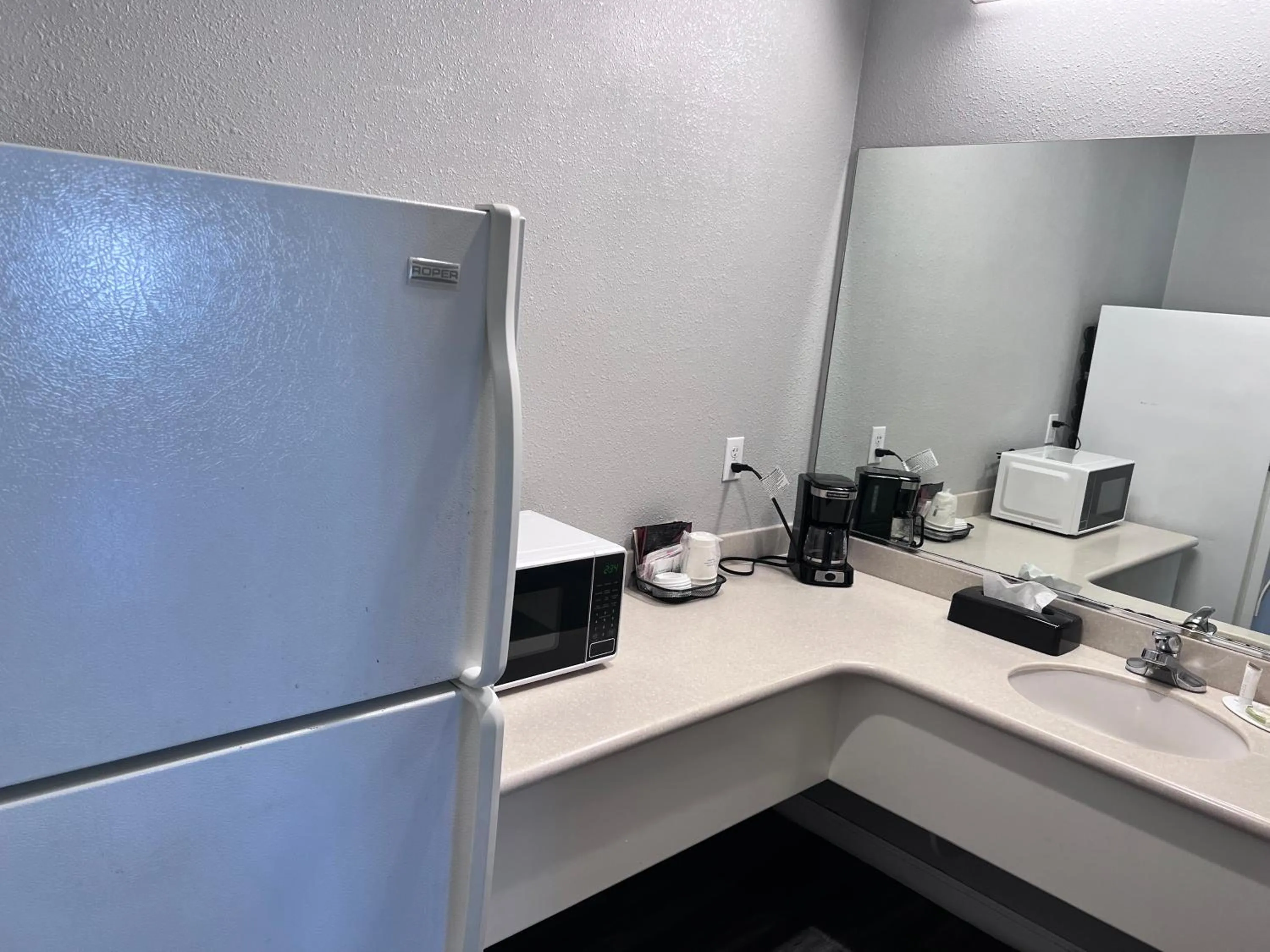 minibar in Travelodge by Wyndham Redding CA