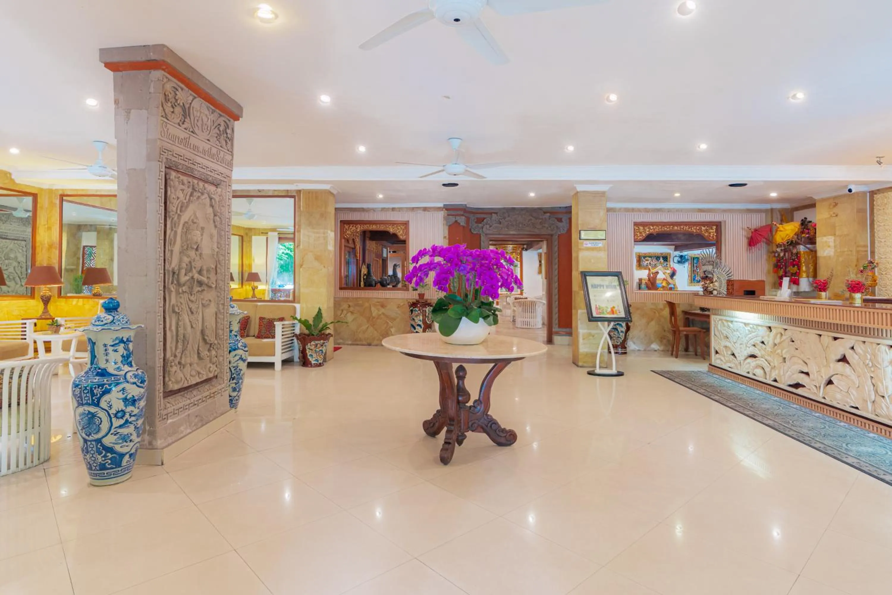 Lobby or reception in Wina Holiday Villa Kuta Bali