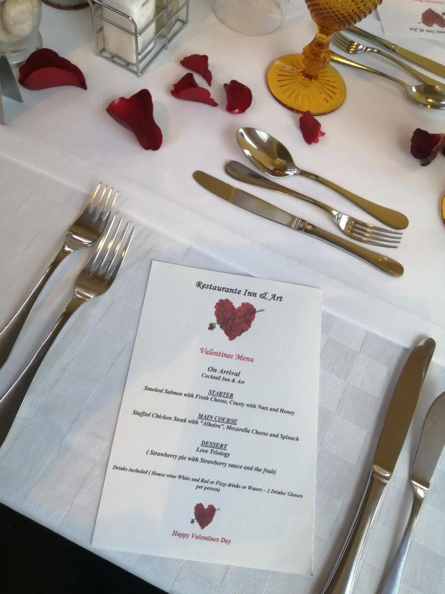 Restaurant/places to eat in Inn & Art Madeira