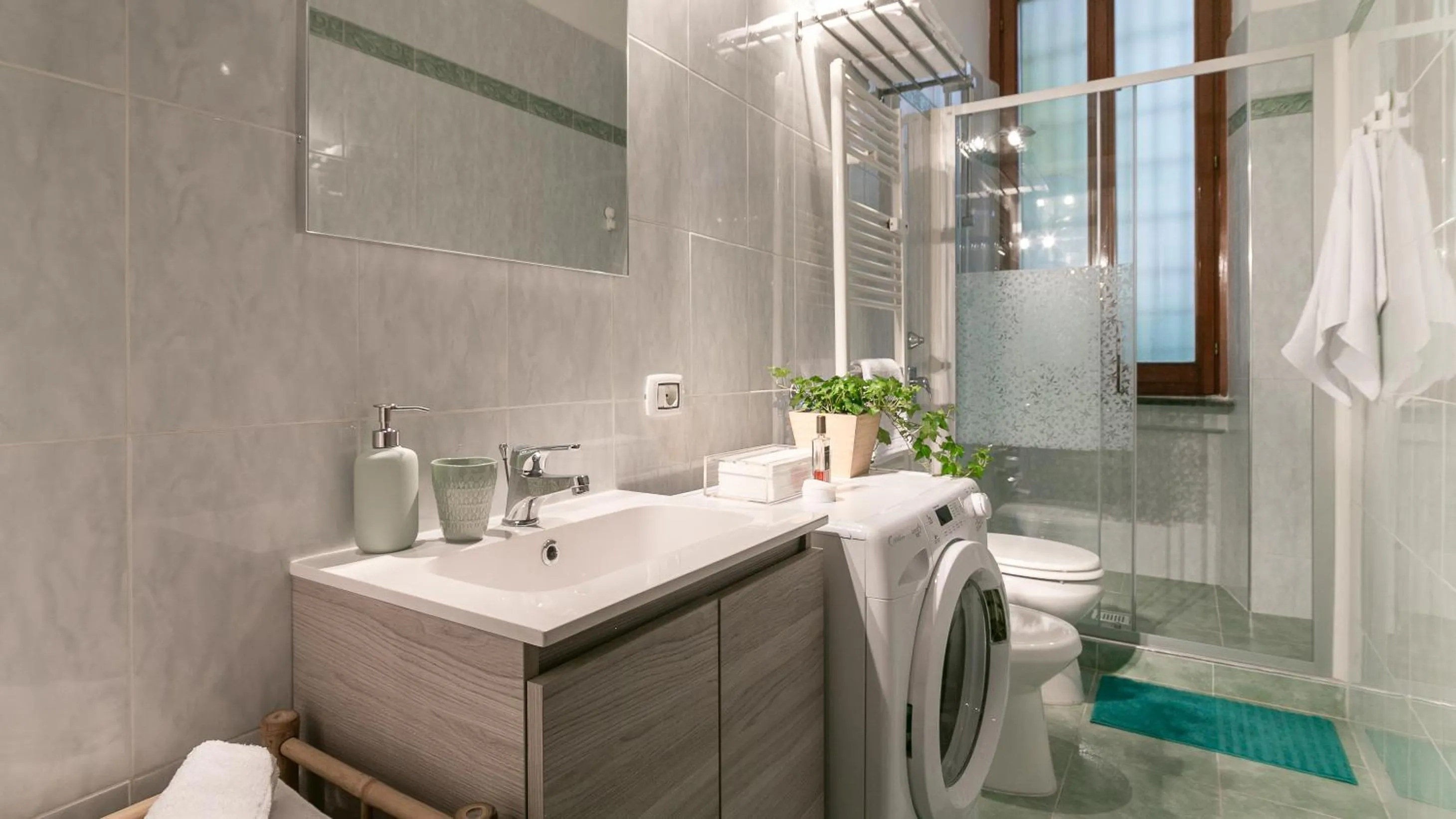 Bathroom in Next Stop - Central Station