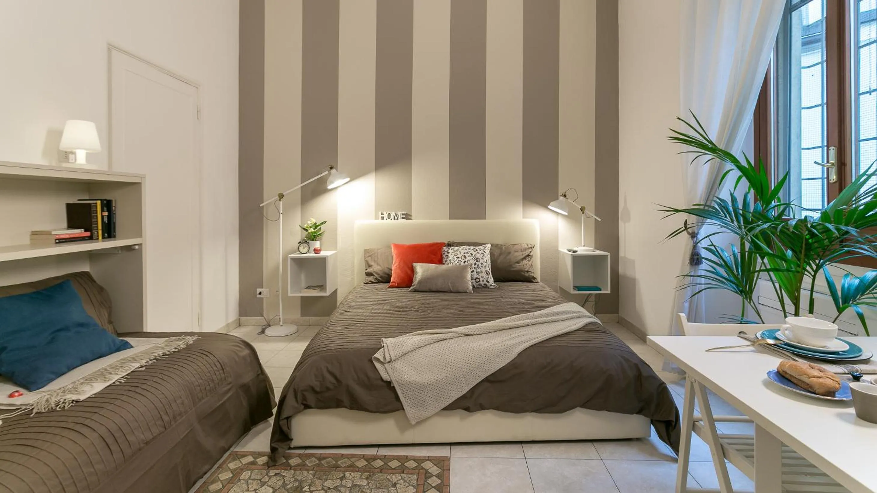 Bed in Next Stop - Central Station