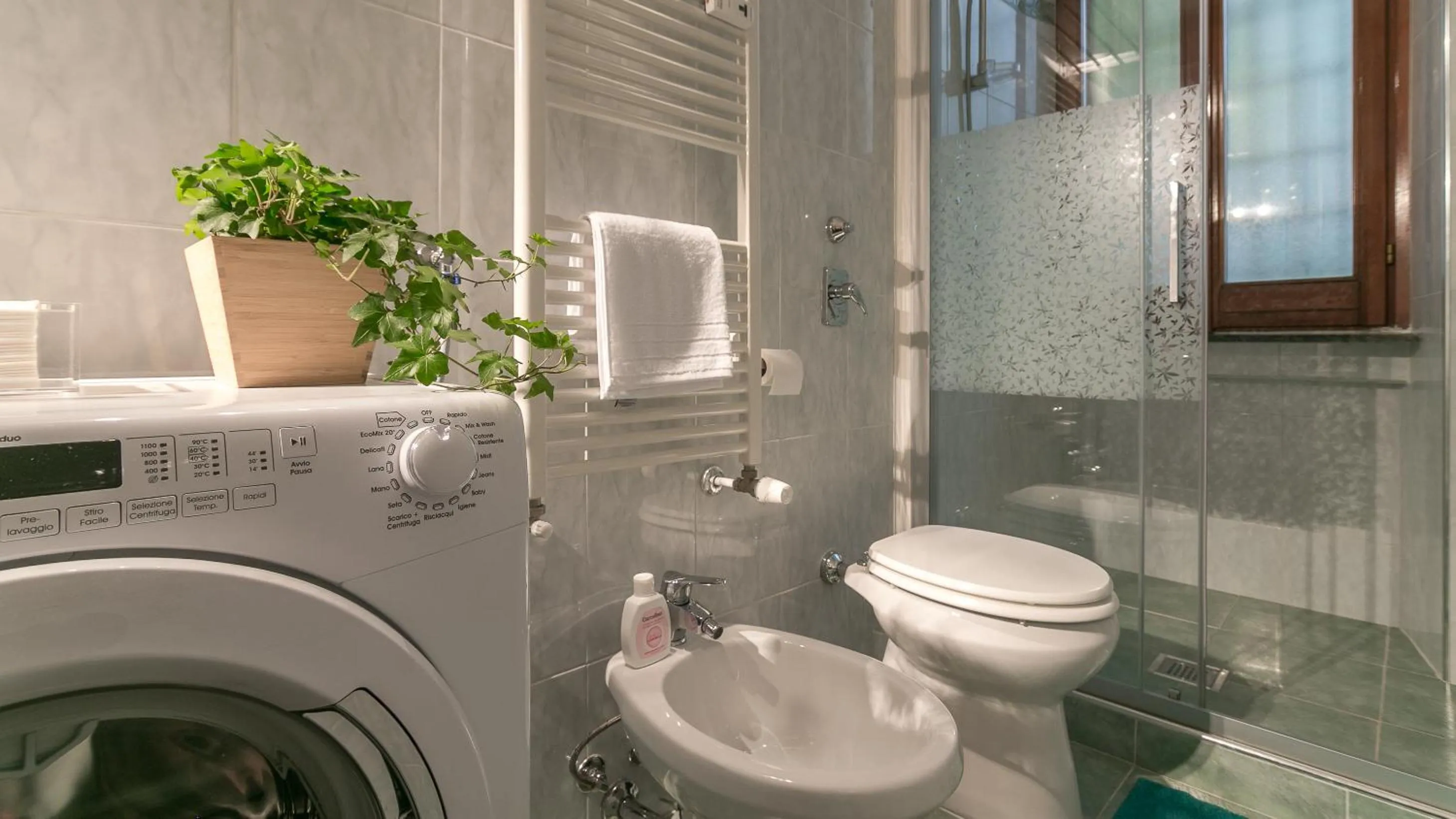 Bathroom in Next Stop - Central Station