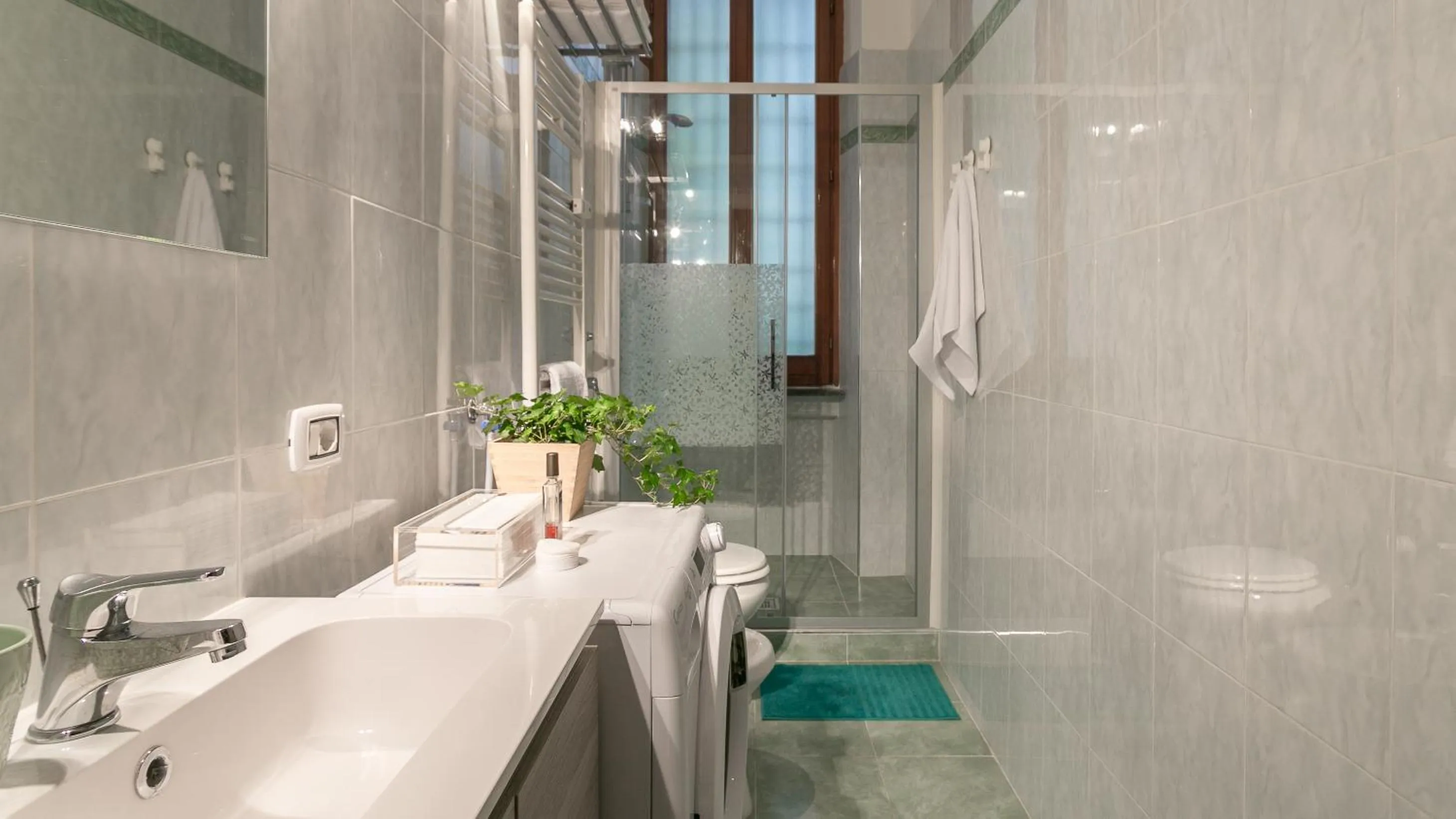 Bathroom in Next Stop - Central Station