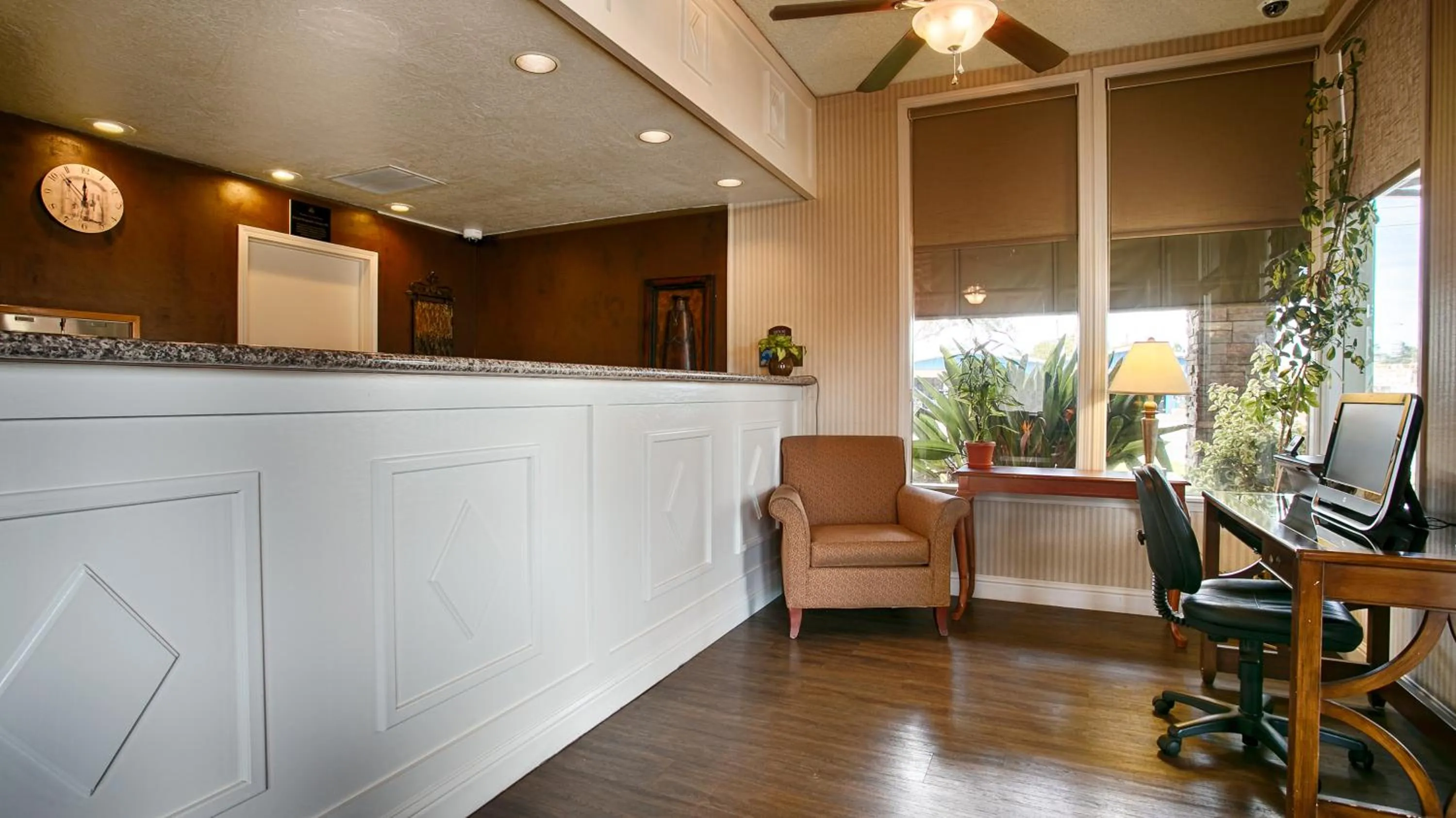 Lobby or reception in Days Inn & Suites by Wyndham Lodi