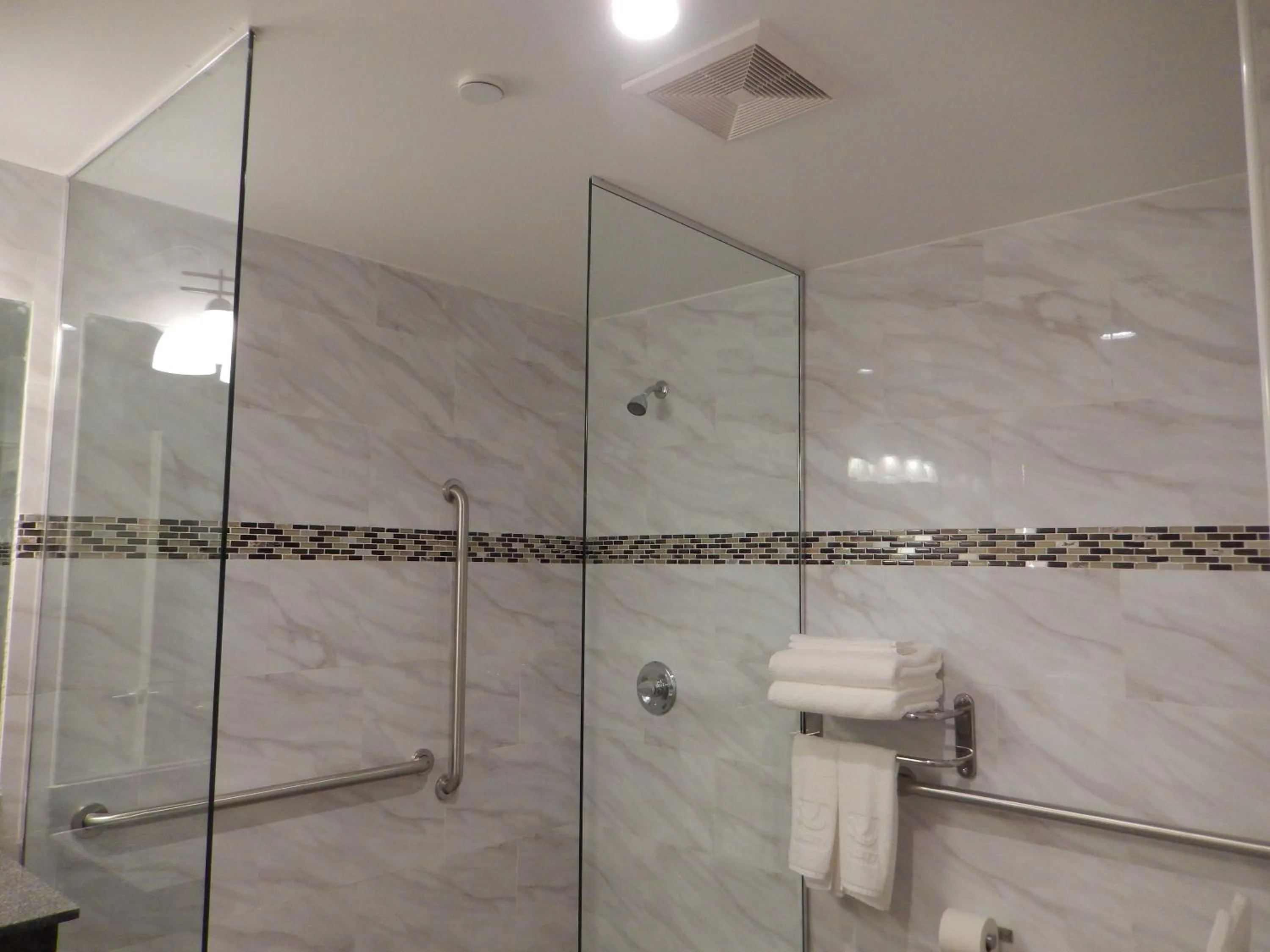Shower in Quality Inn near Sunset Park