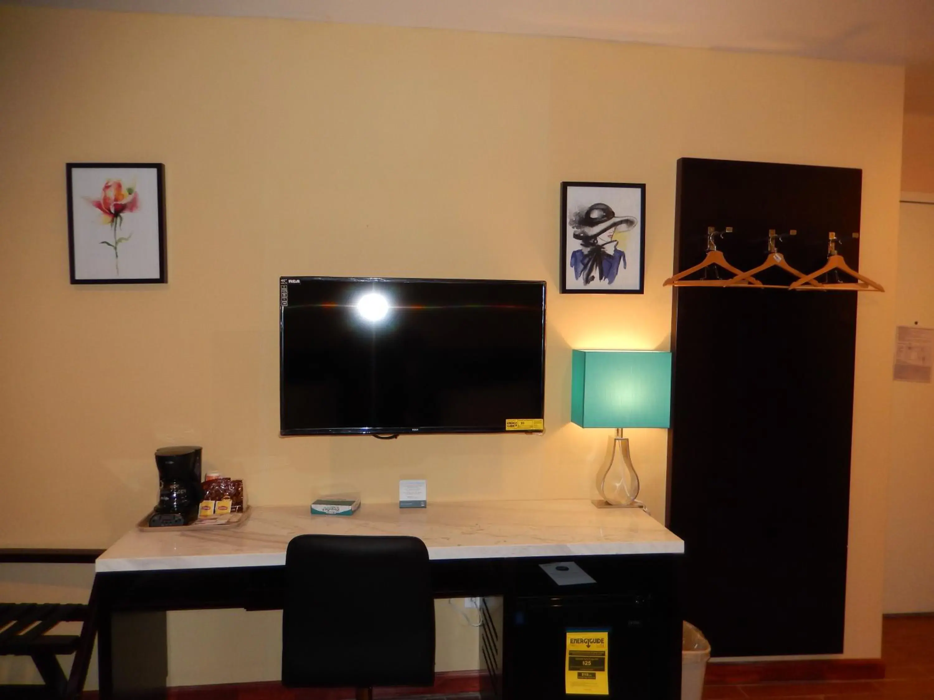 King Room - Accessible/Non-Smoking in Quality Inn near Sunset Park King Room - Accessible/Non-Smoking in Quality Inn near Sunset Park