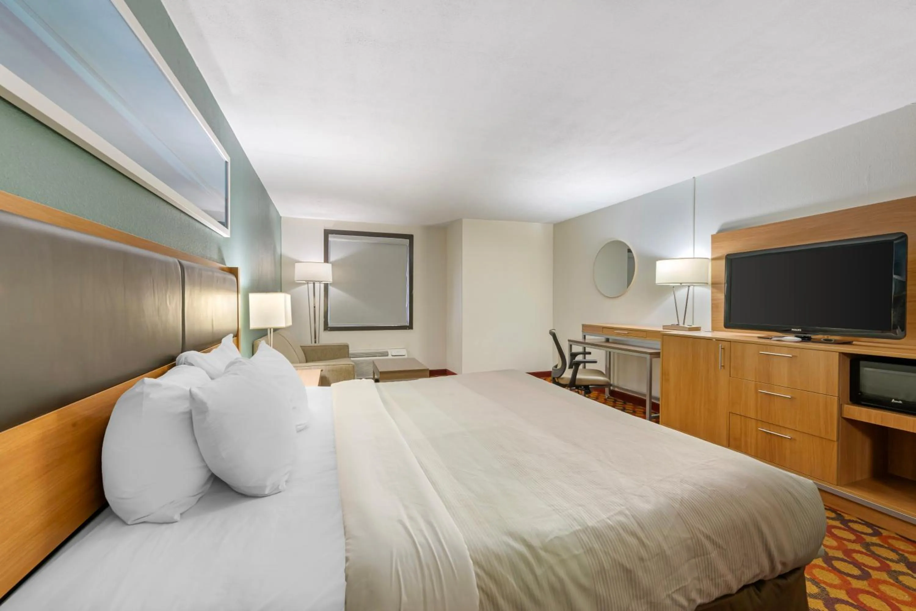 Bed in Quality Inn Enola - Harrisburg