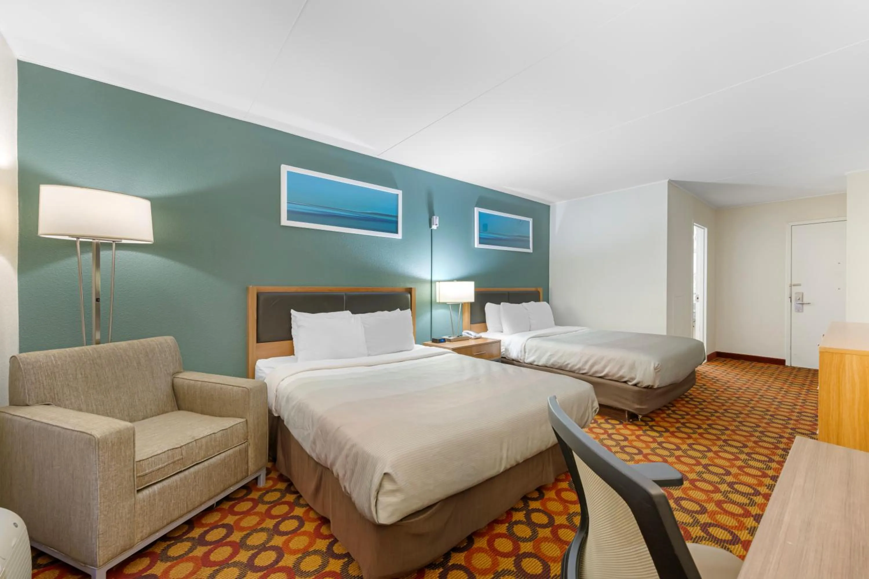 Bed in Quality Inn Enola - Harrisburg