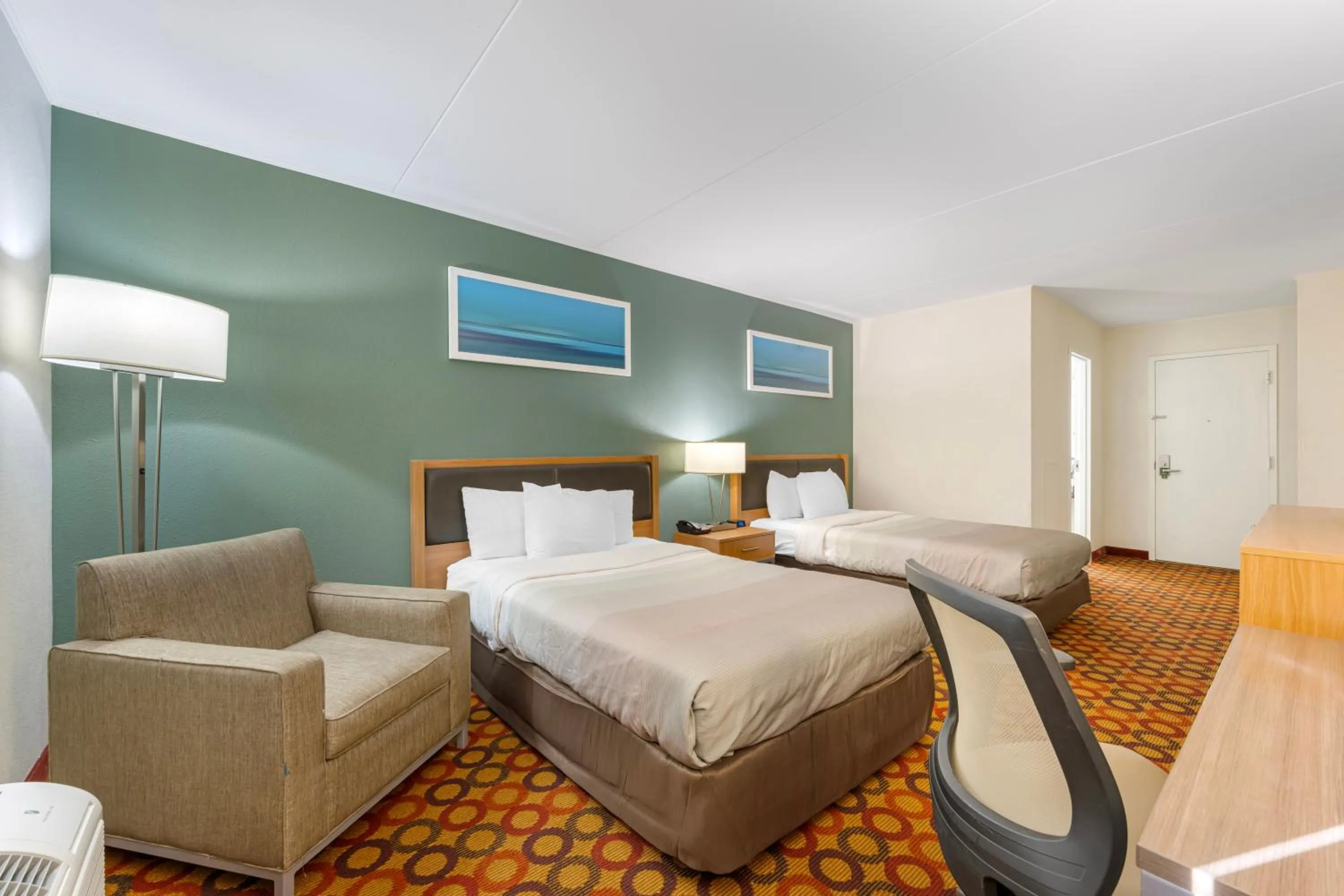 Bed in Quality Inn Enola - Harrisburg