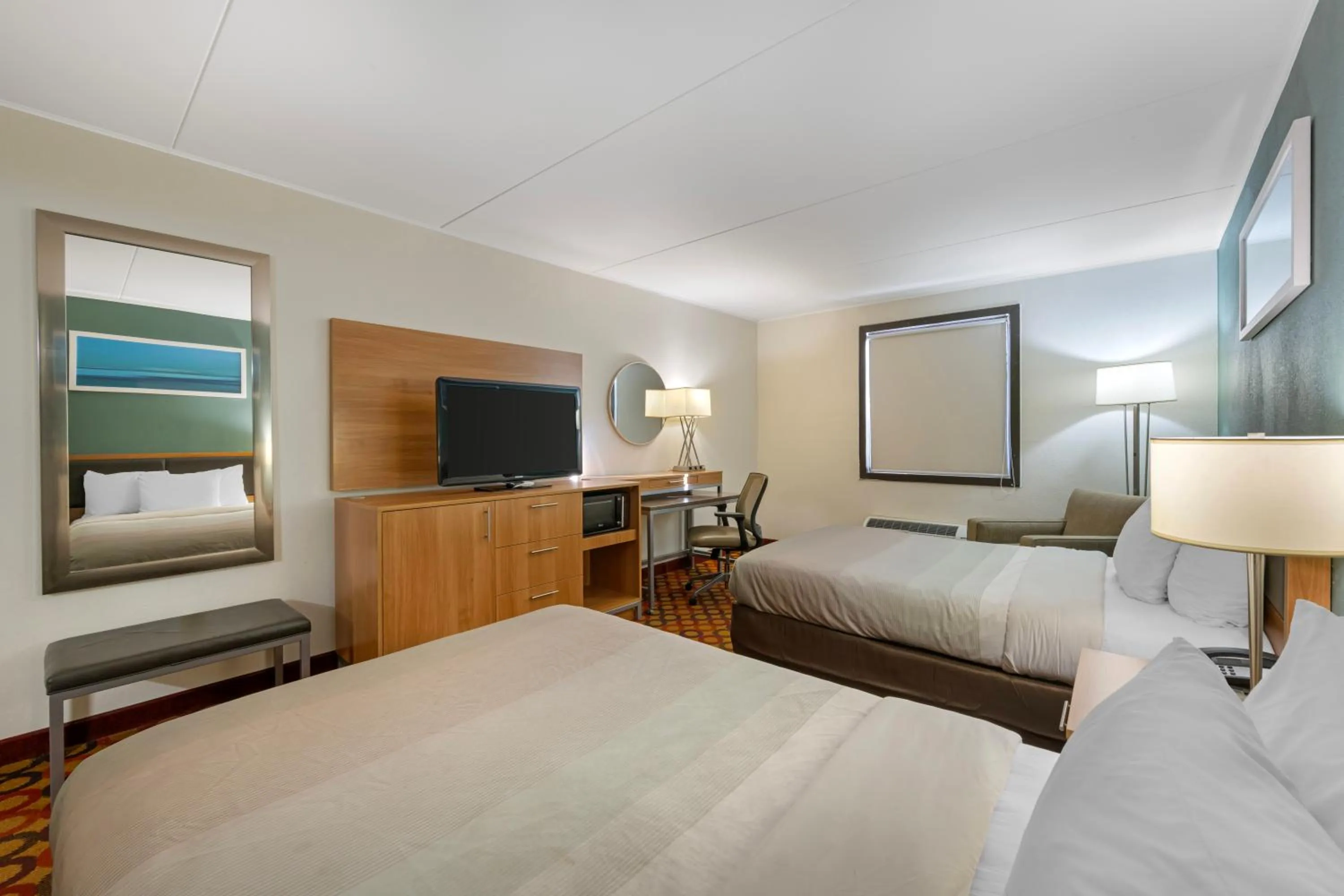 Bed in Quality Inn Enola - Harrisburg