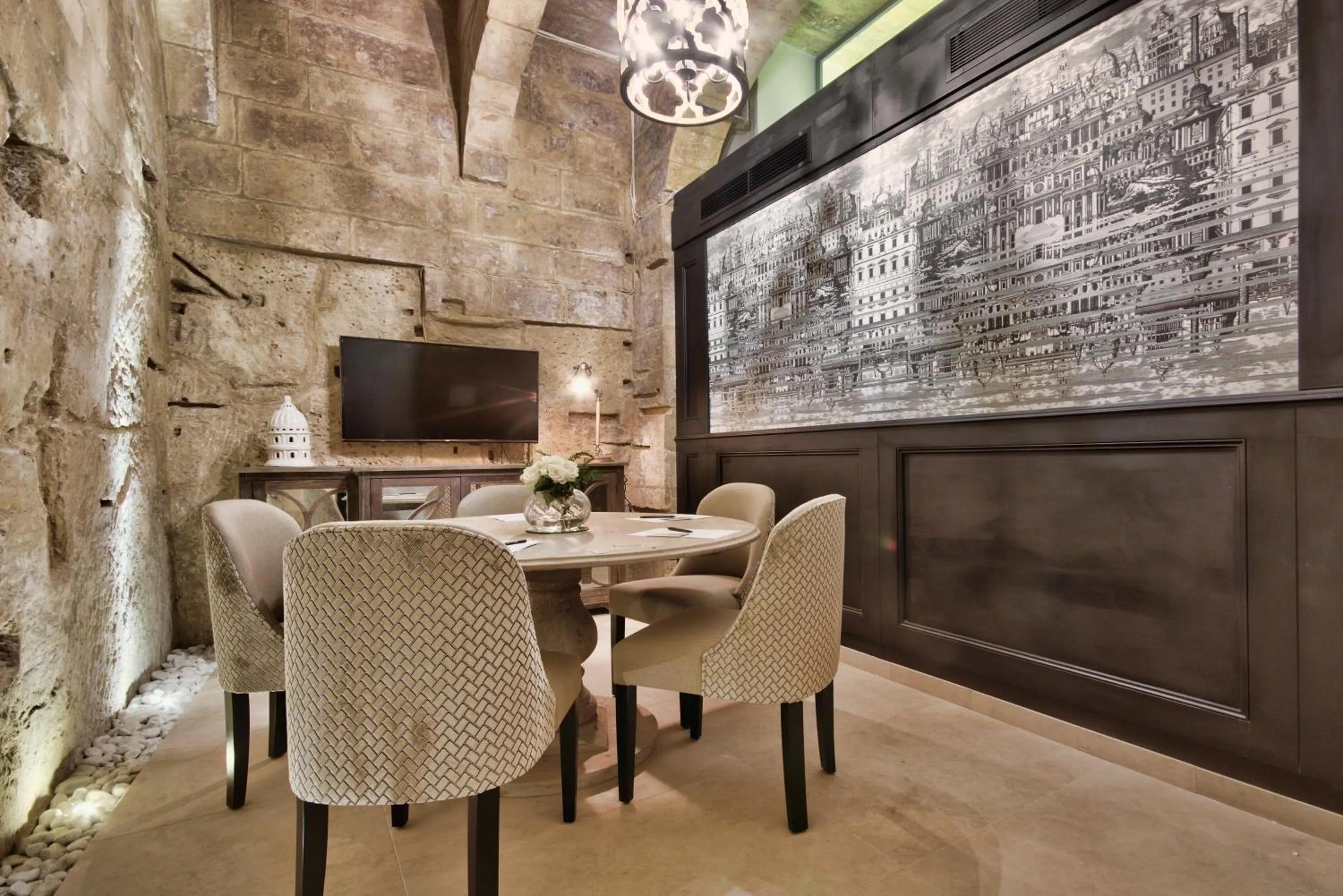 Meeting/conference room in 66 Saint Paul's & Spa