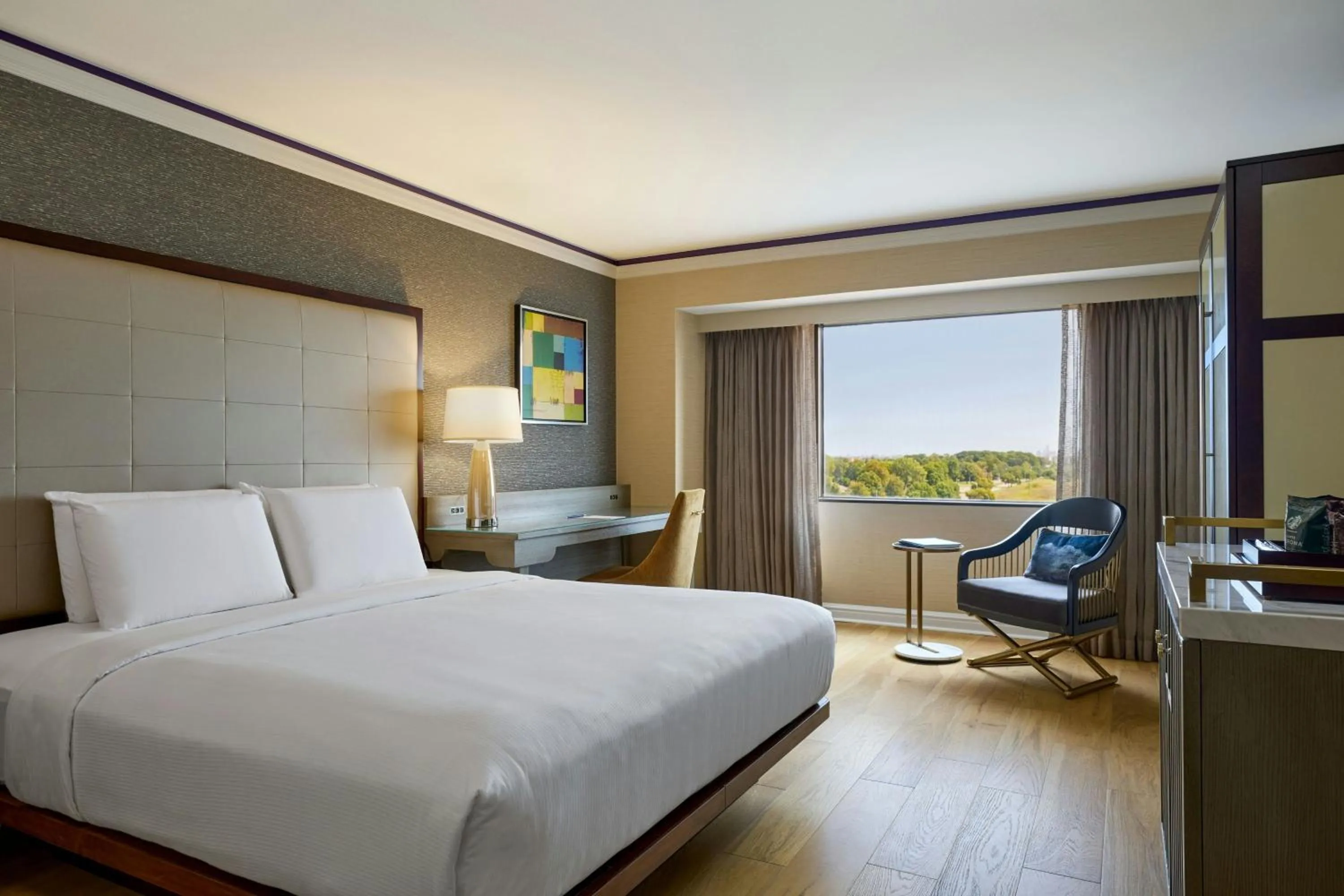 Photo of the whole room, Bed in The Henry, Autograph Collection