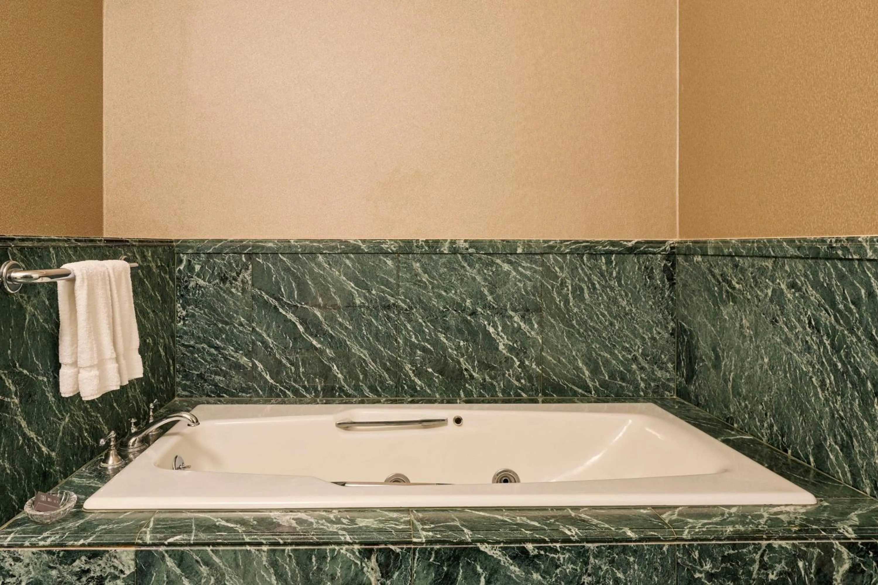 Bedroom in The Henry, Autograph Collection