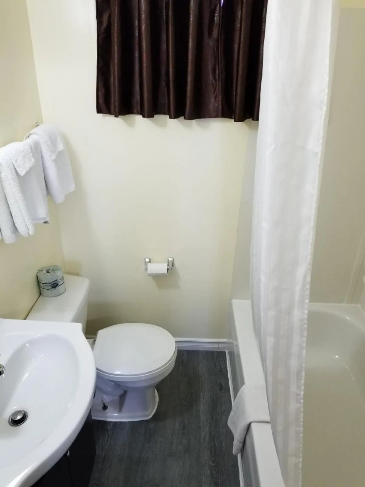 Bathroom in Norvic Motel