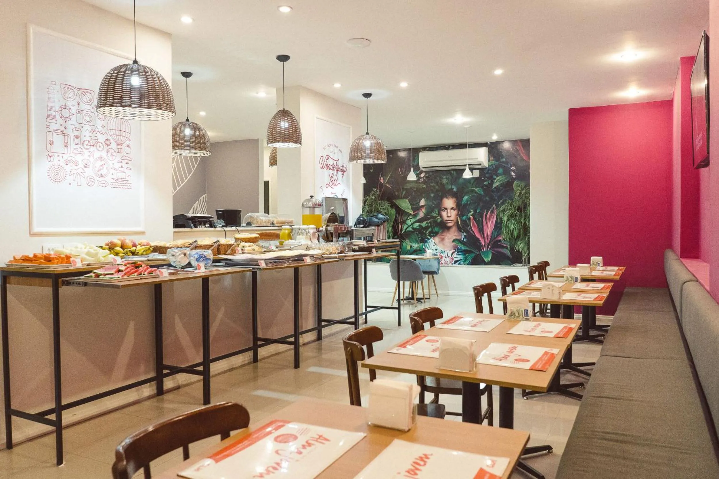 Food and drinks in CLH Suites Domingos Ferreira