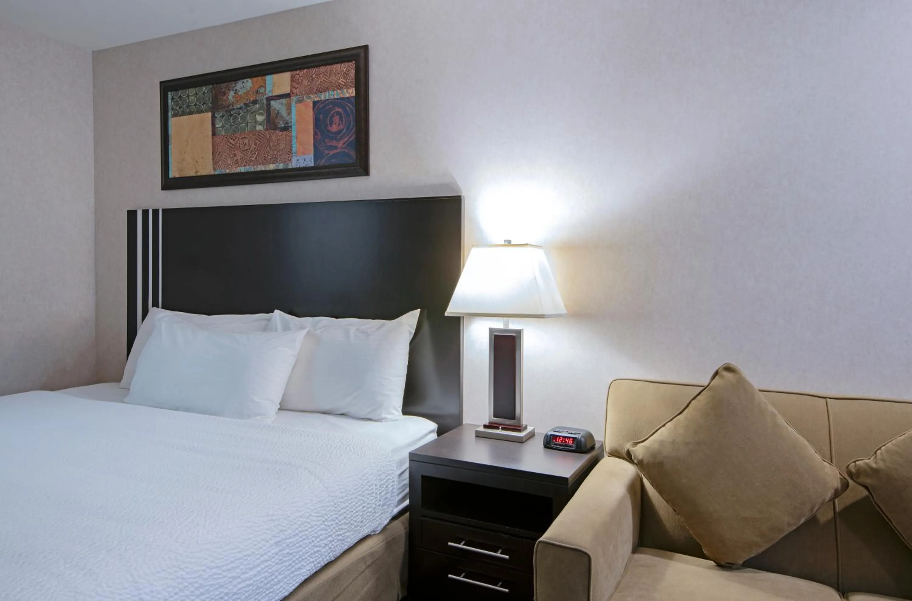Bed in Travelodge by Wyndham Kamloops Mountview