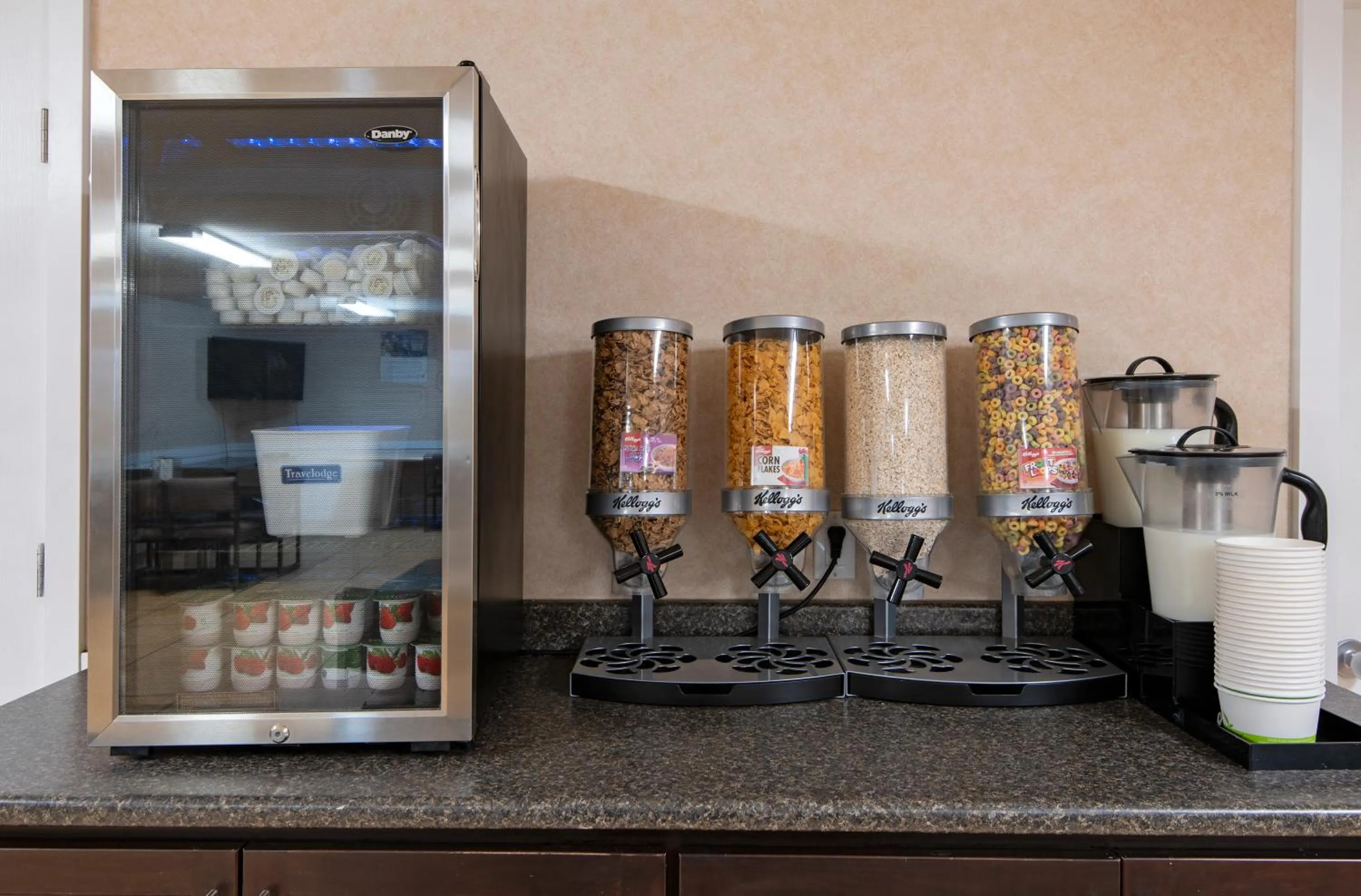 Buffet breakfast in Travelodge by Wyndham Kamloops Mountview