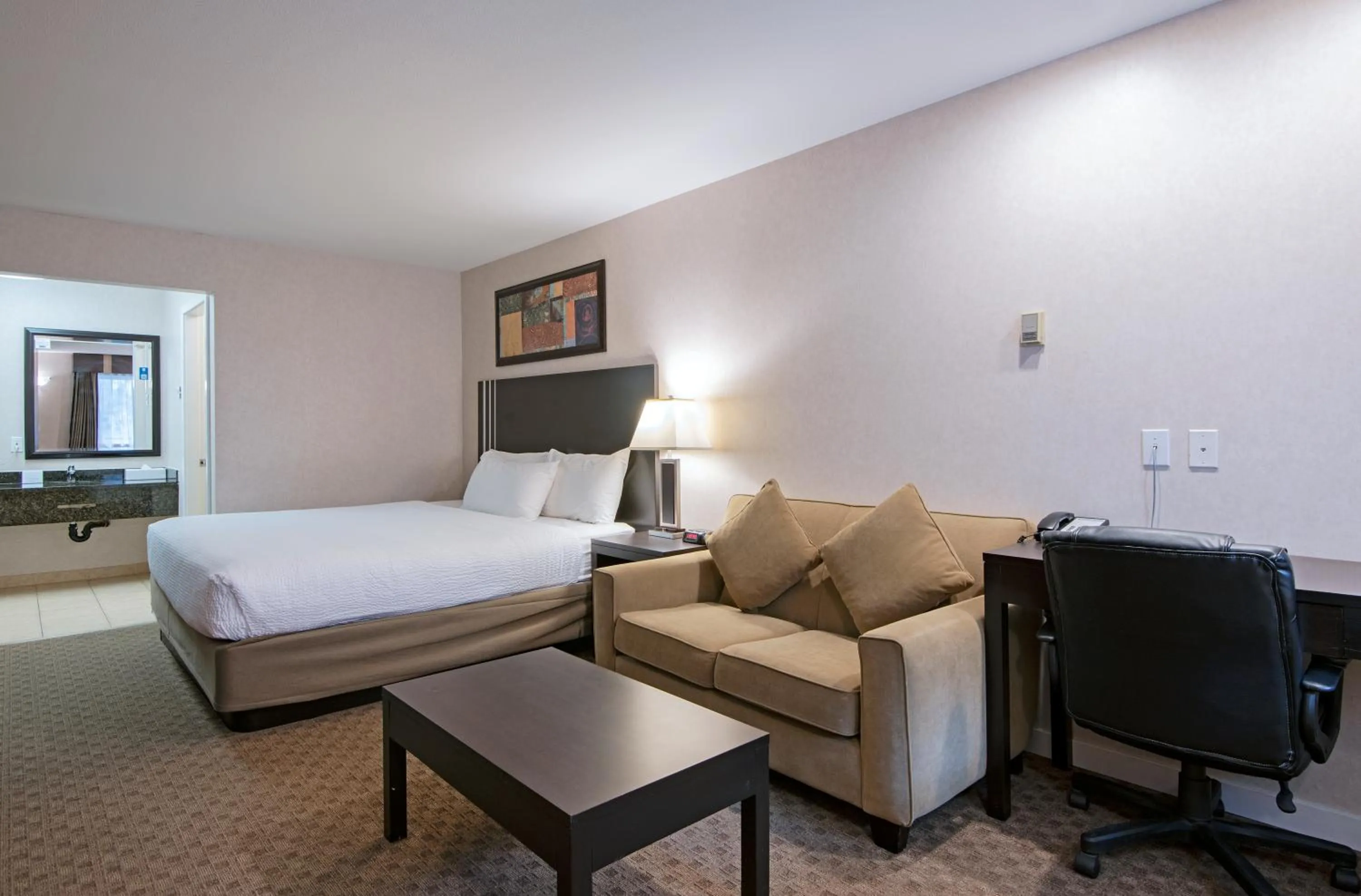 Bed in Travelodge by Wyndham Kamloops Mountview