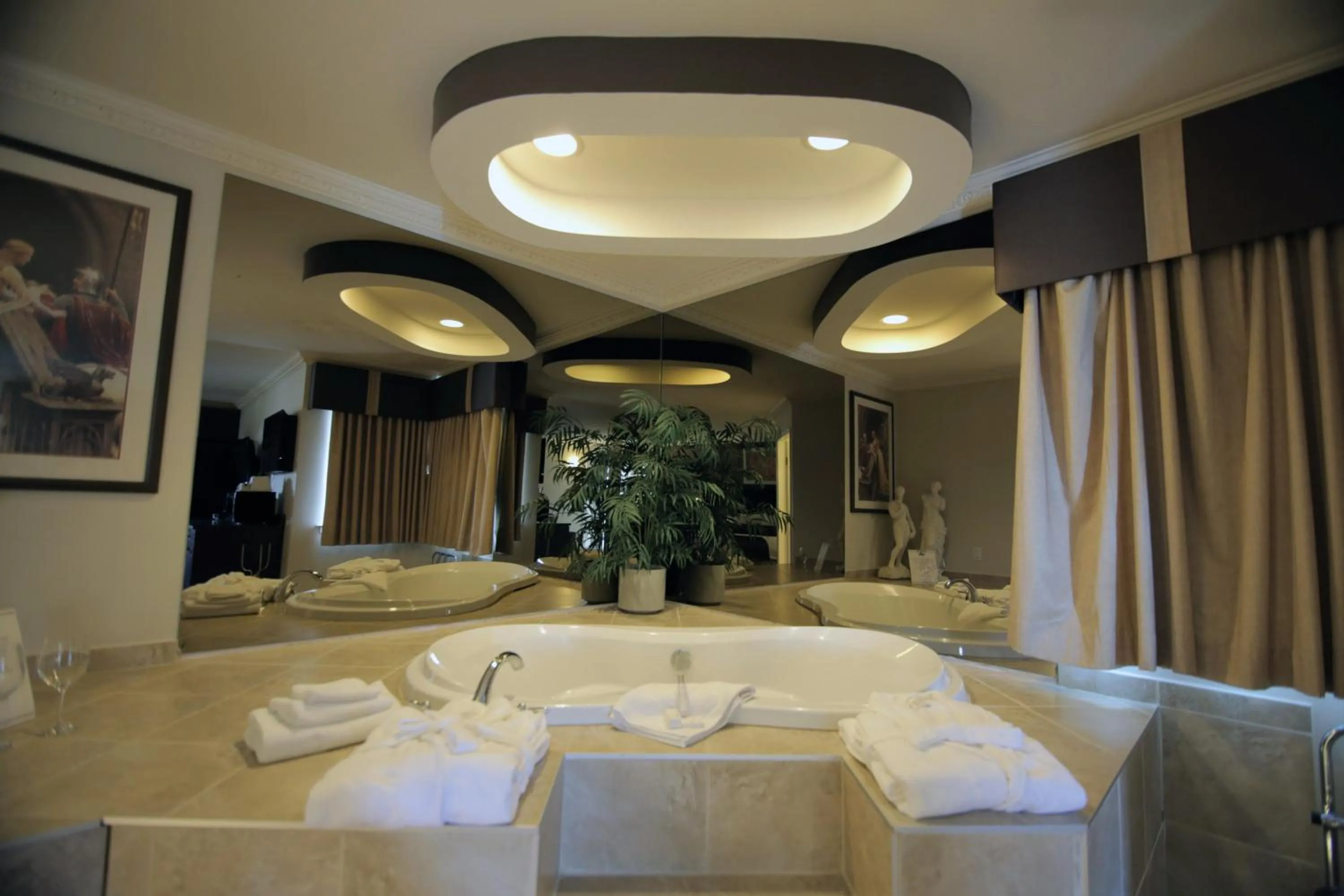 Hot Tub in Travelodge by Wyndham Kamloops Mountview