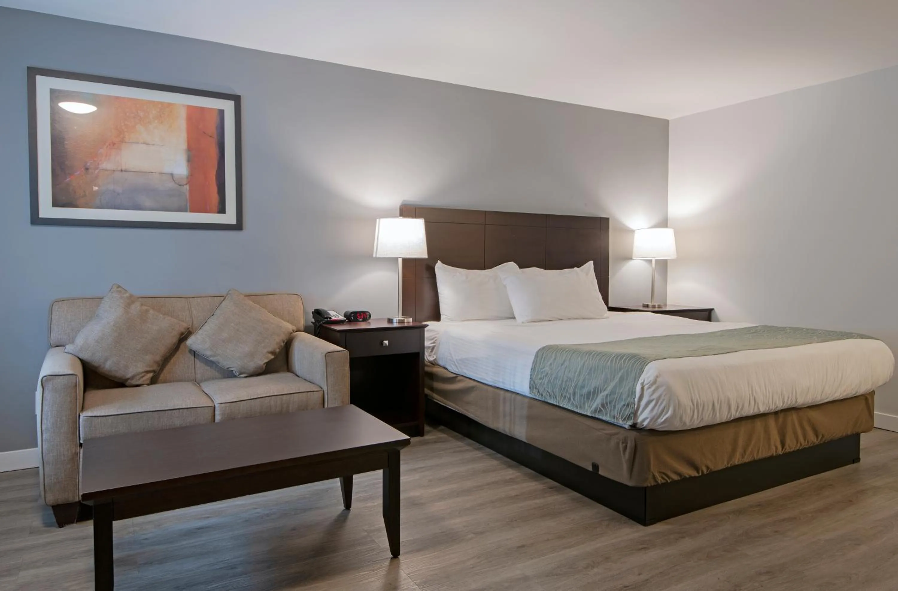 Bed in Travelodge by Wyndham Kamloops Mountview