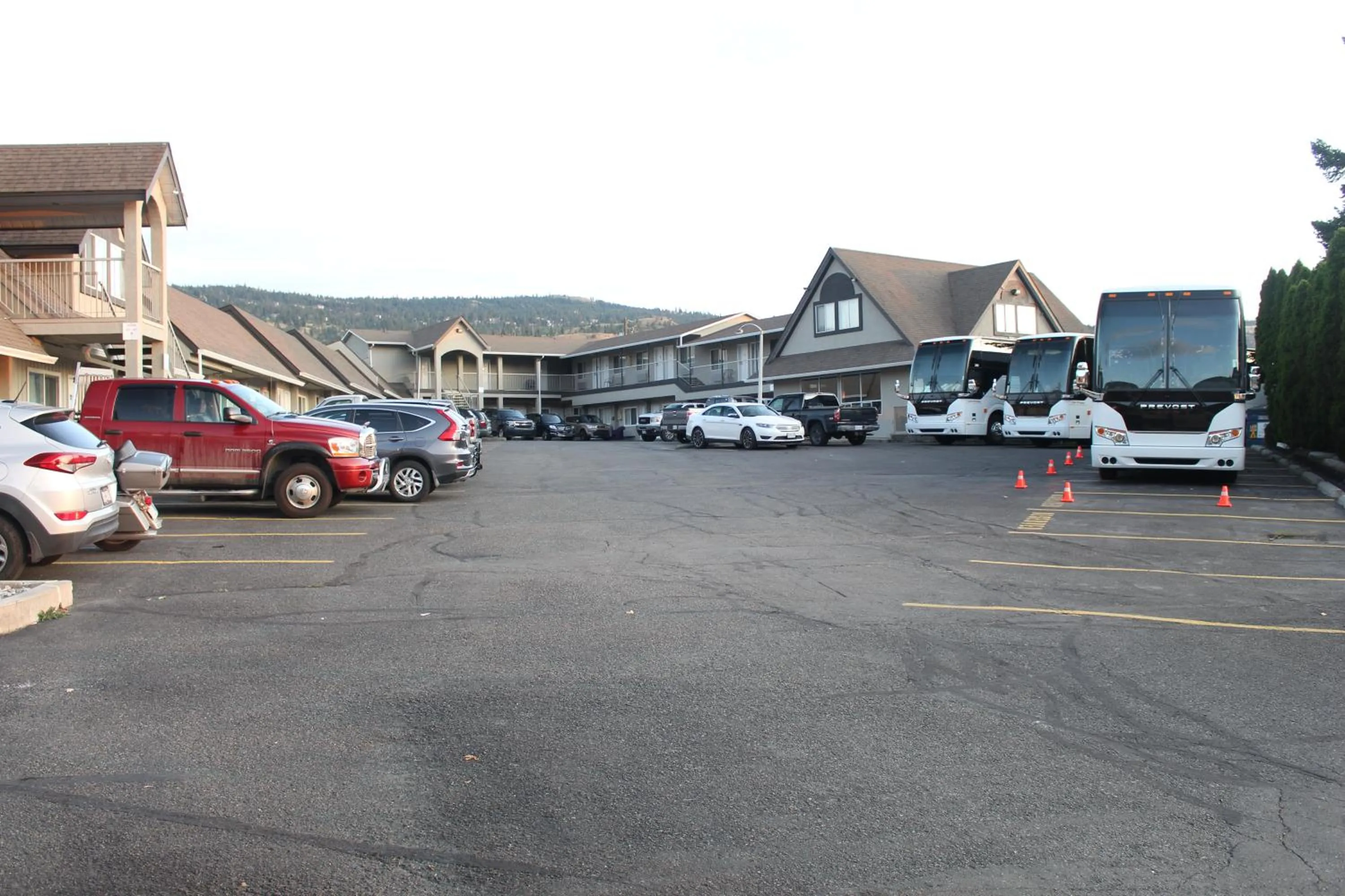 Property building in Best Budget Inn & Suites Kamloops