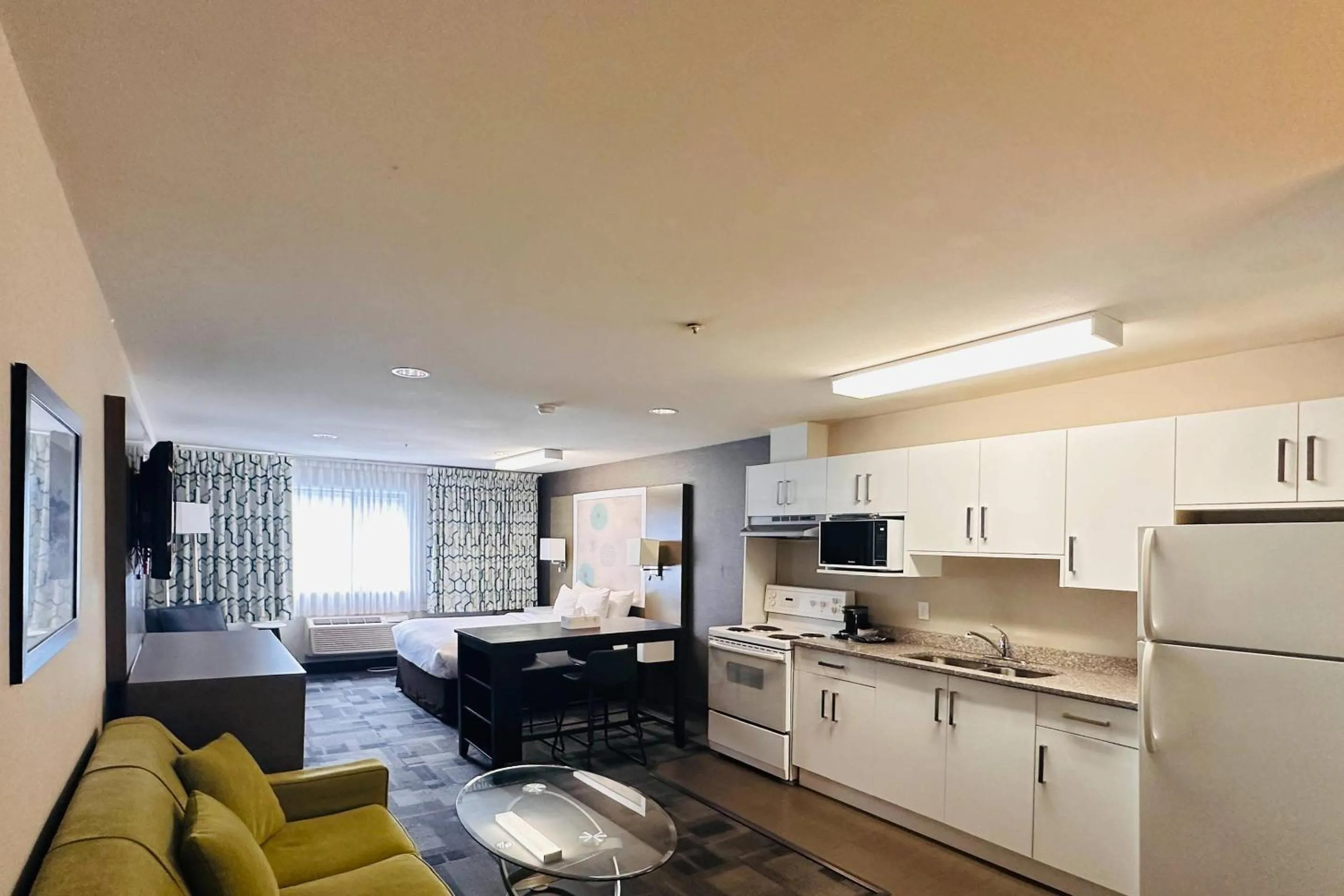 Bedroom in Quality Inn