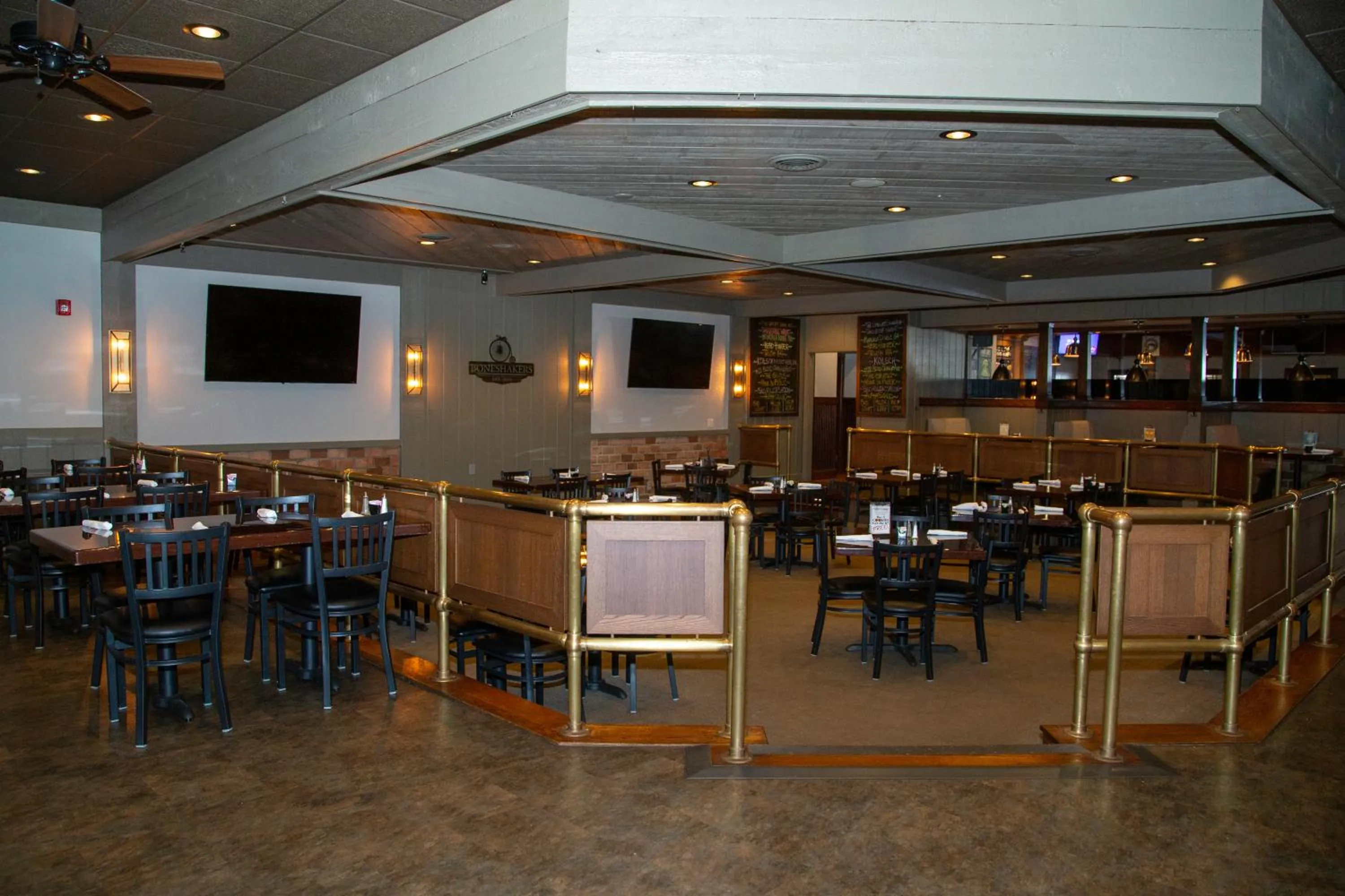 Restaurant/places to eat in The Stables Inn & Suites