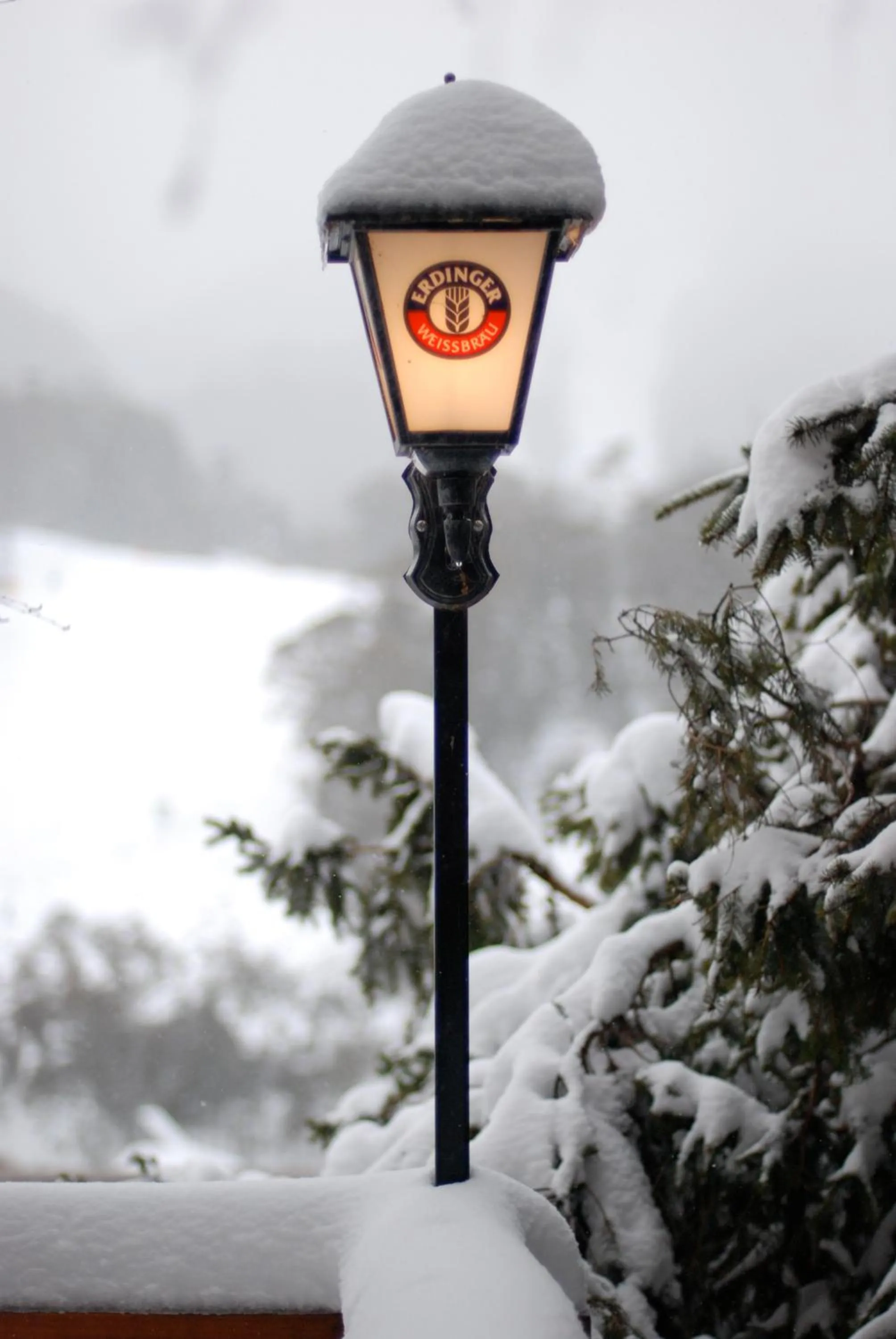 Decorative detail in Candlelight Lodge