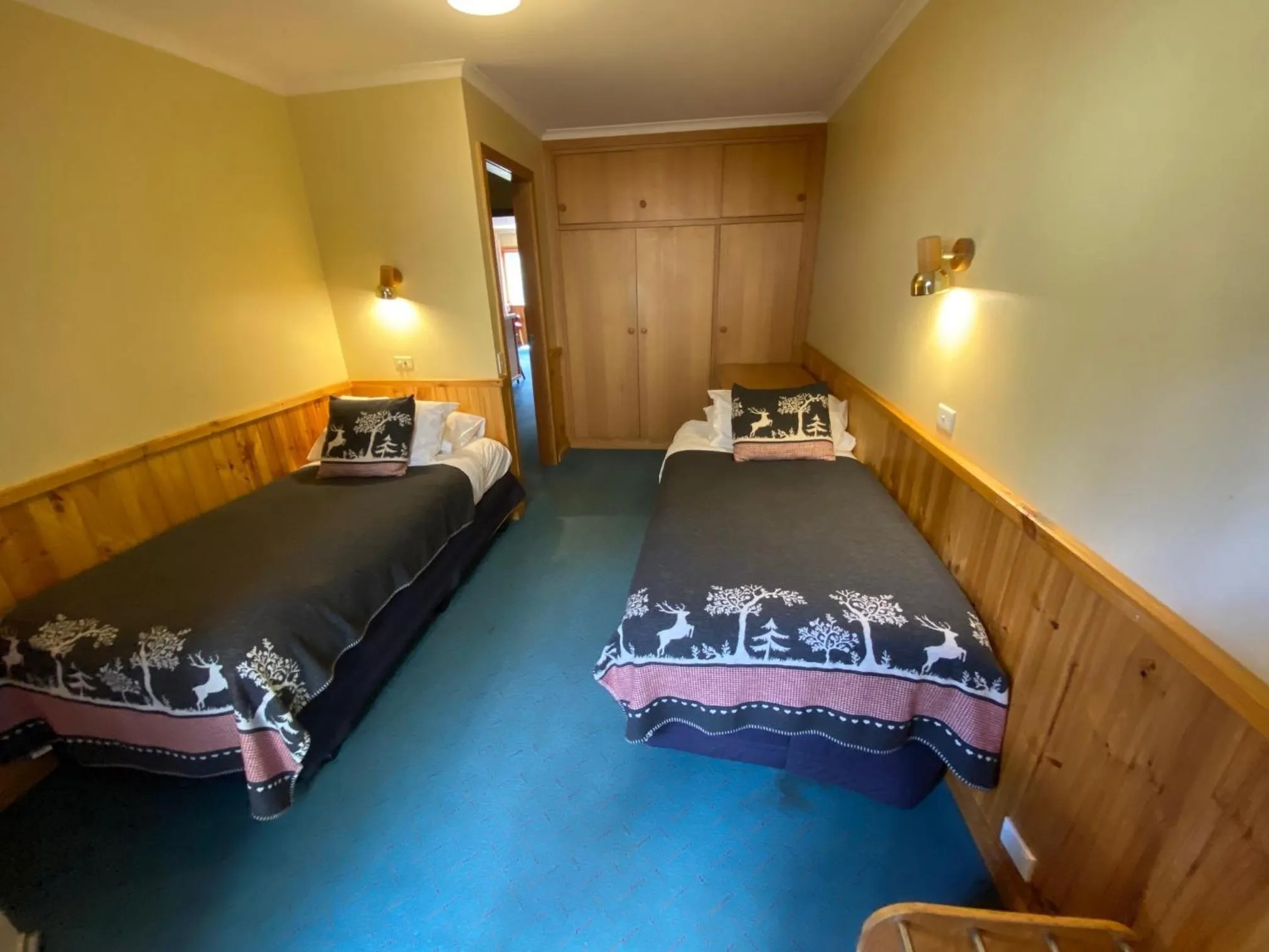 Bed in Candlelight Lodge