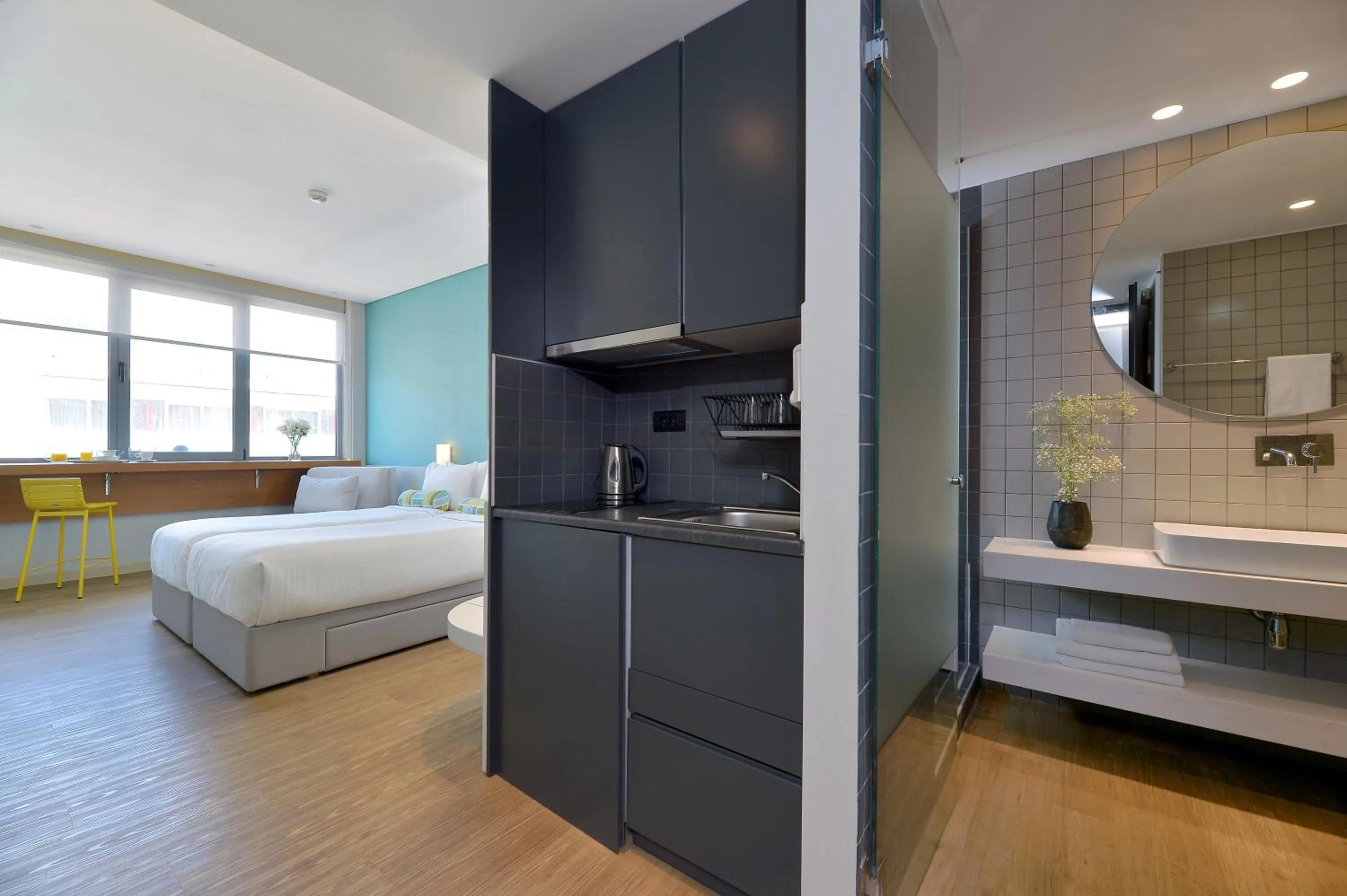 Communal lounge/ TV room, Bed in Athenaeum K 29