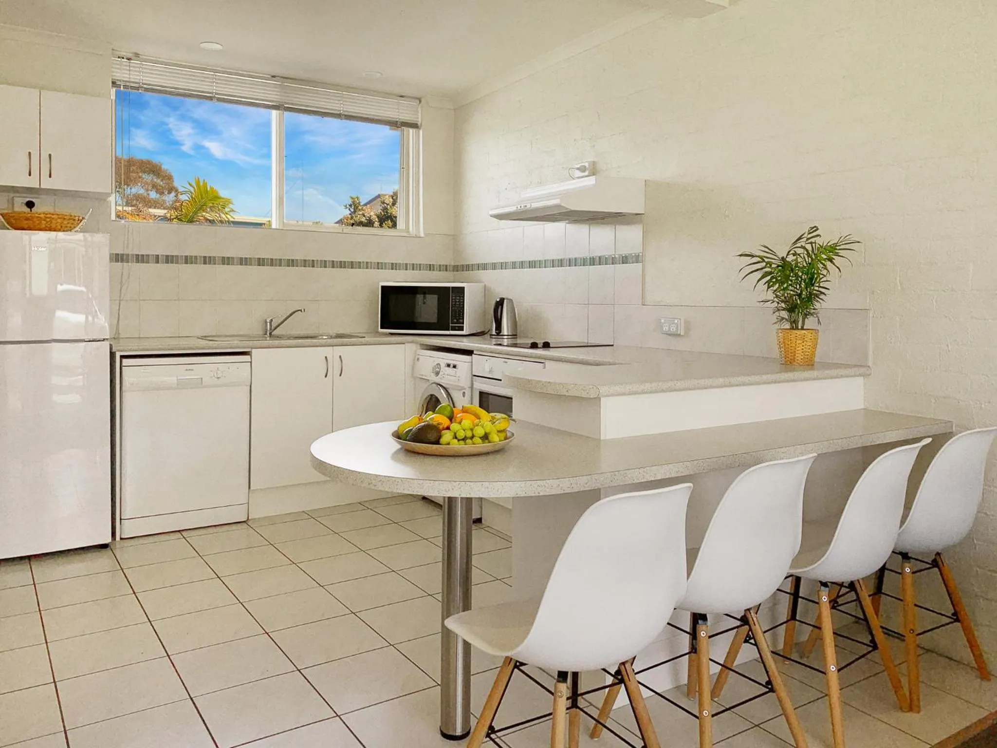 Kitchen or kitchenette in Seashells Apartments Merimbula