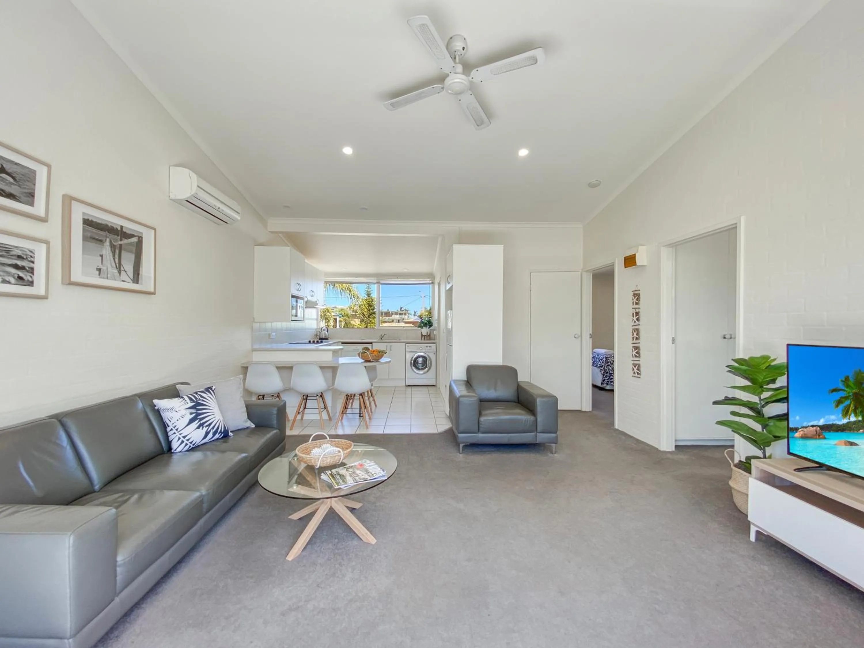 Living room in Seashells Apartments Merimbula