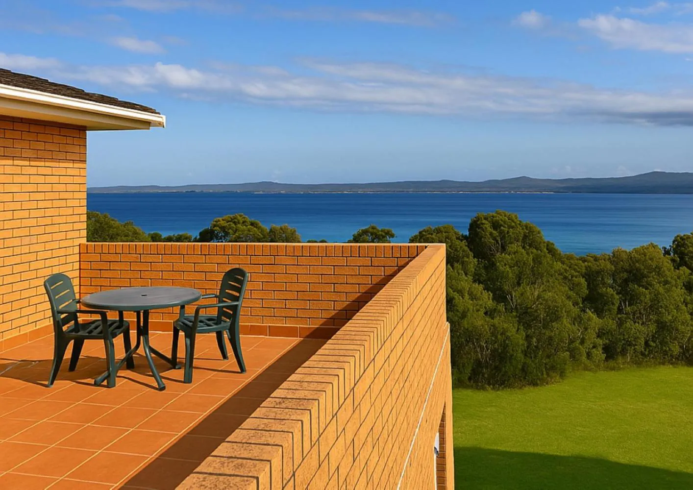 Property building in Bayview Motor Inn