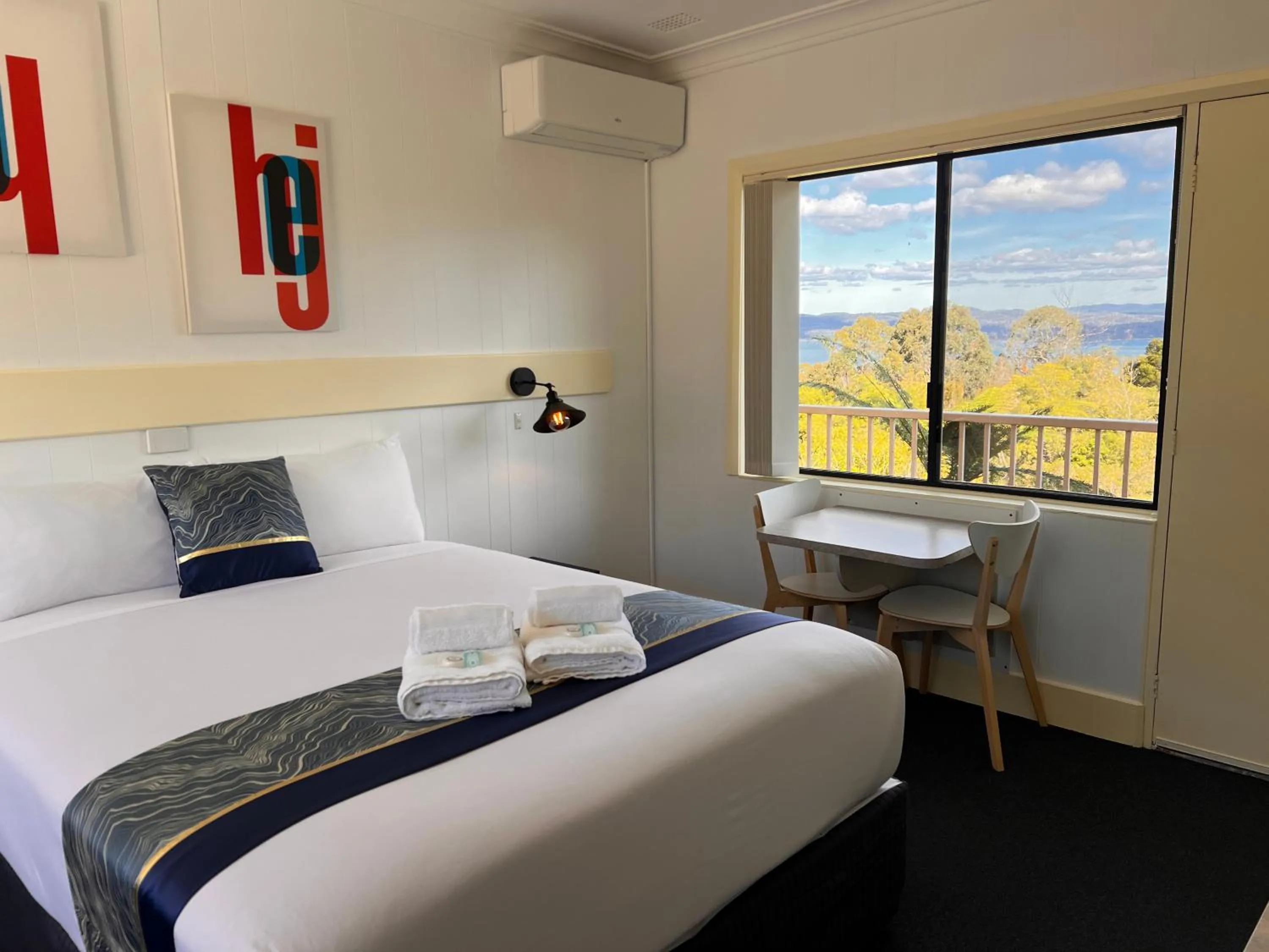 Bedroom, Bed in Bayview Motor Inn