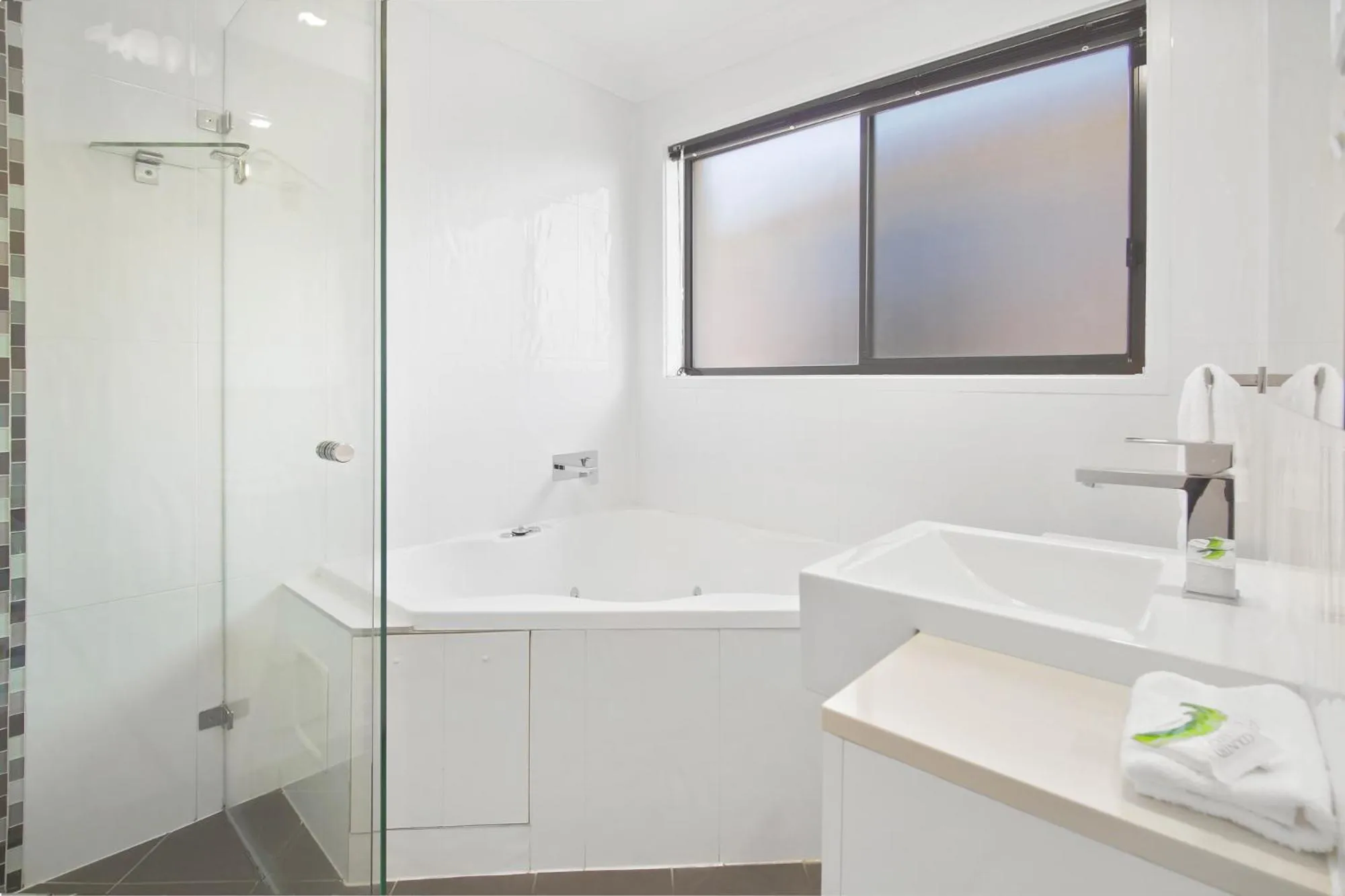 Bathroom in Eagle Heights Holiday Units
