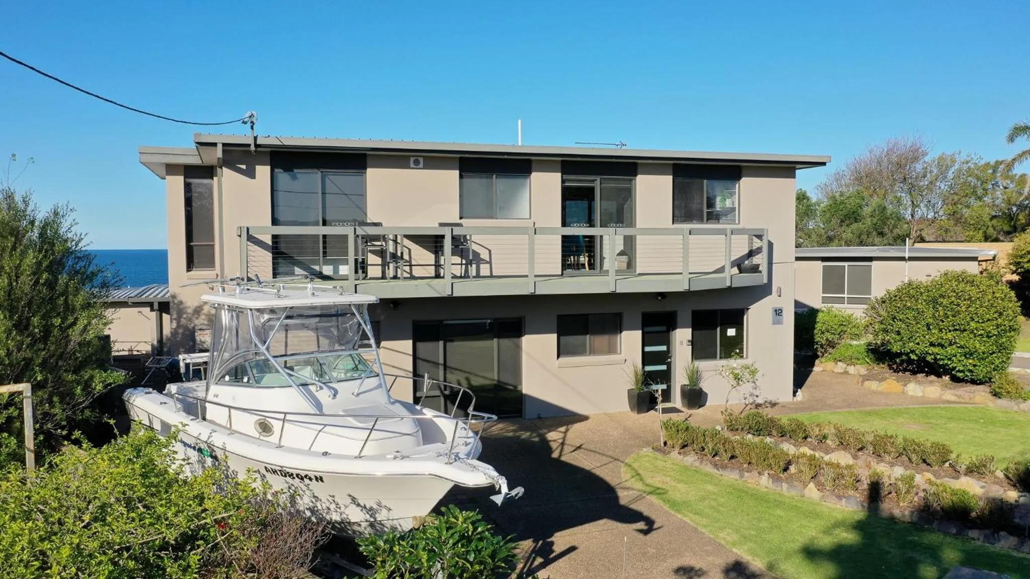 Property building in Eagle Heights Holiday Units