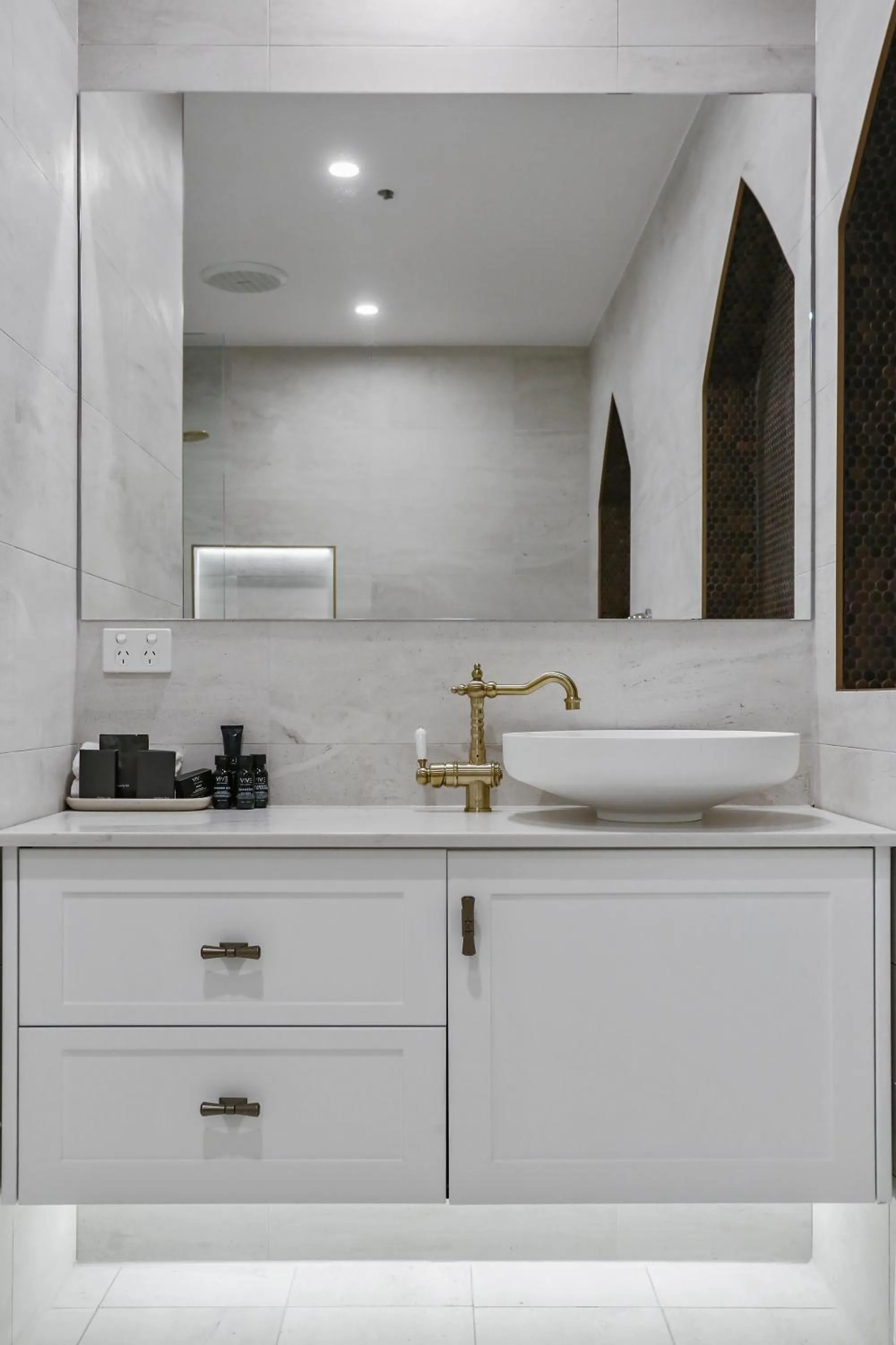 Bathroom in Seahorse Inn Hotel & Villas