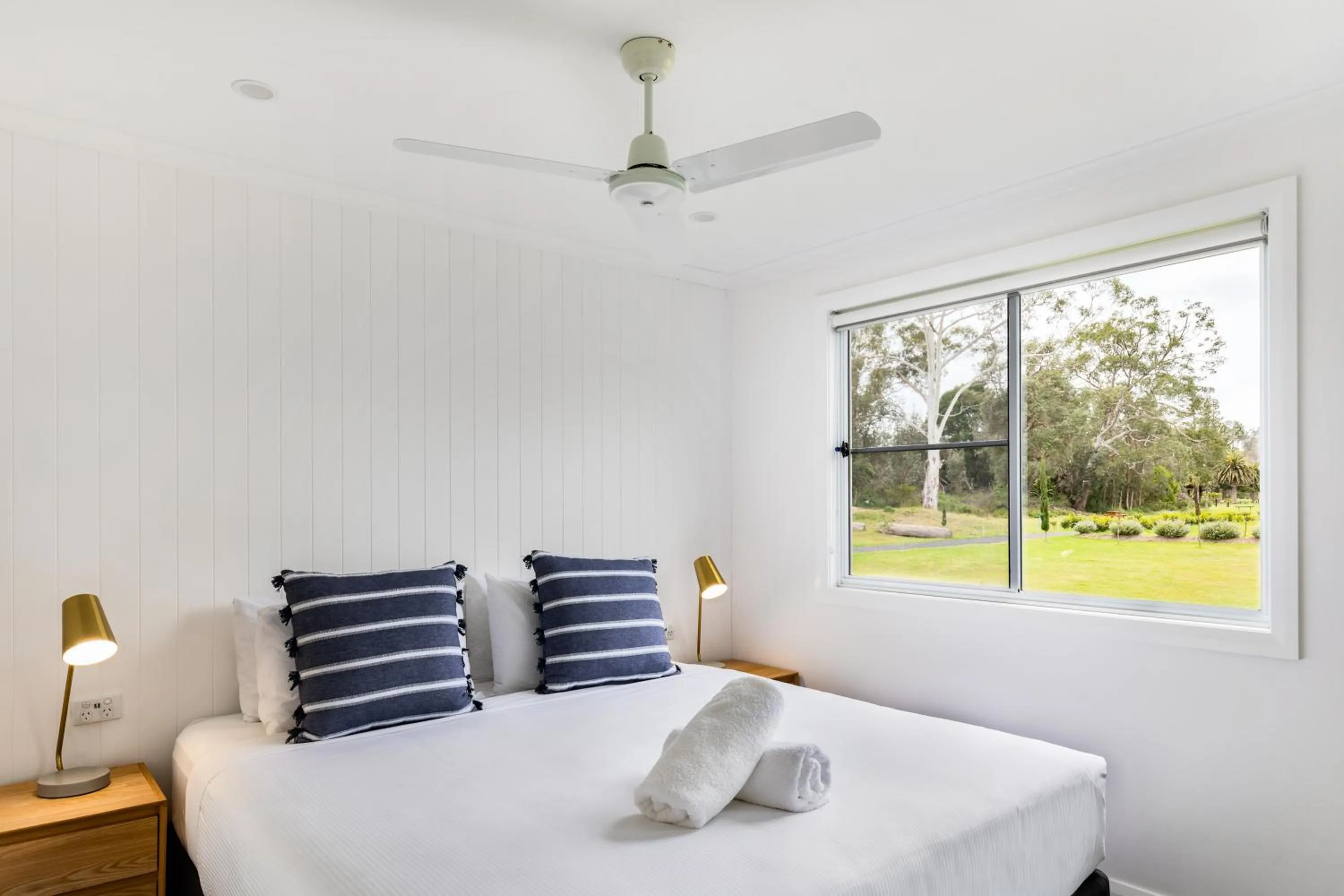 Bed in Seahorse Inn Hotel & Villas