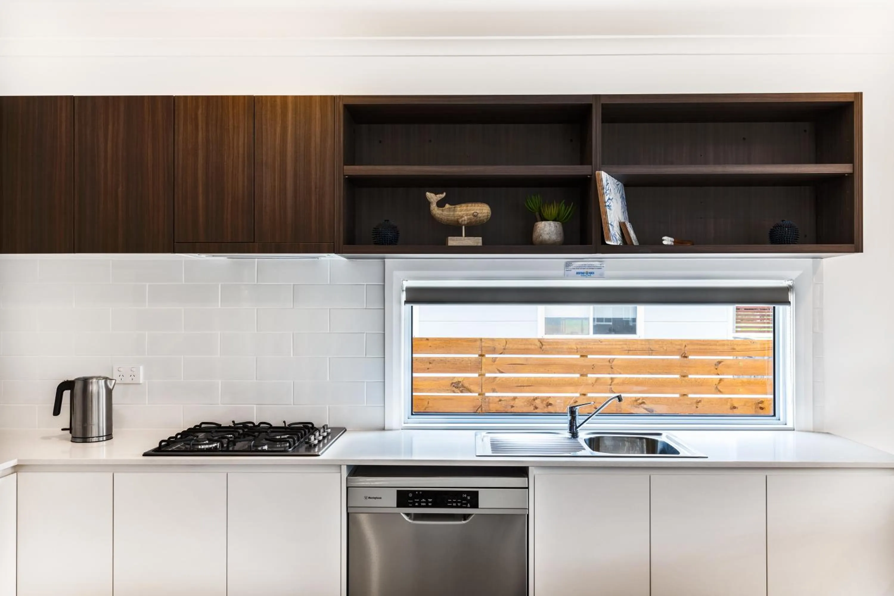 kitchen in Seahorse Inn Hotel & Villas