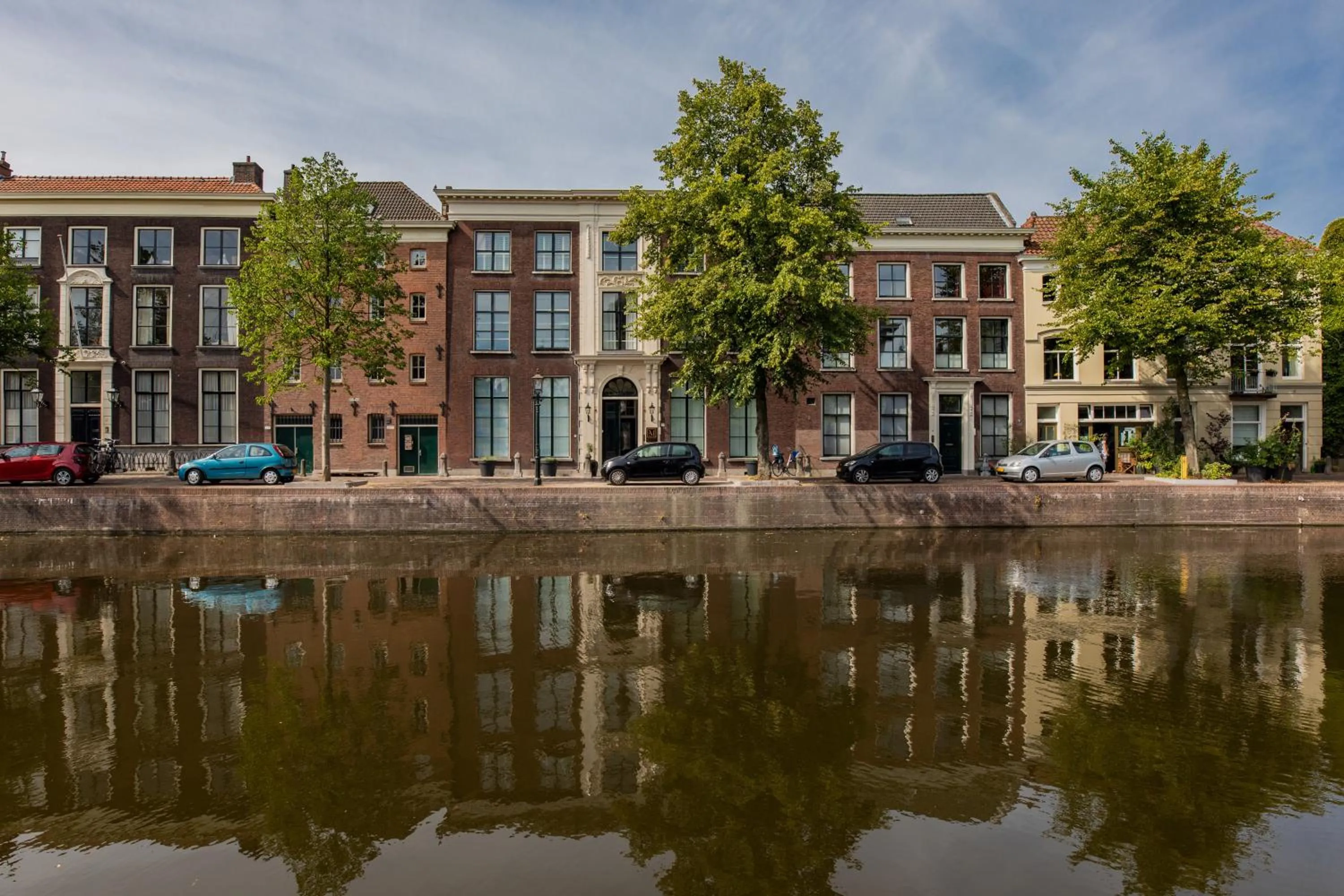 Property building in Stadsvilla Mout Rotterdam-Schiedam